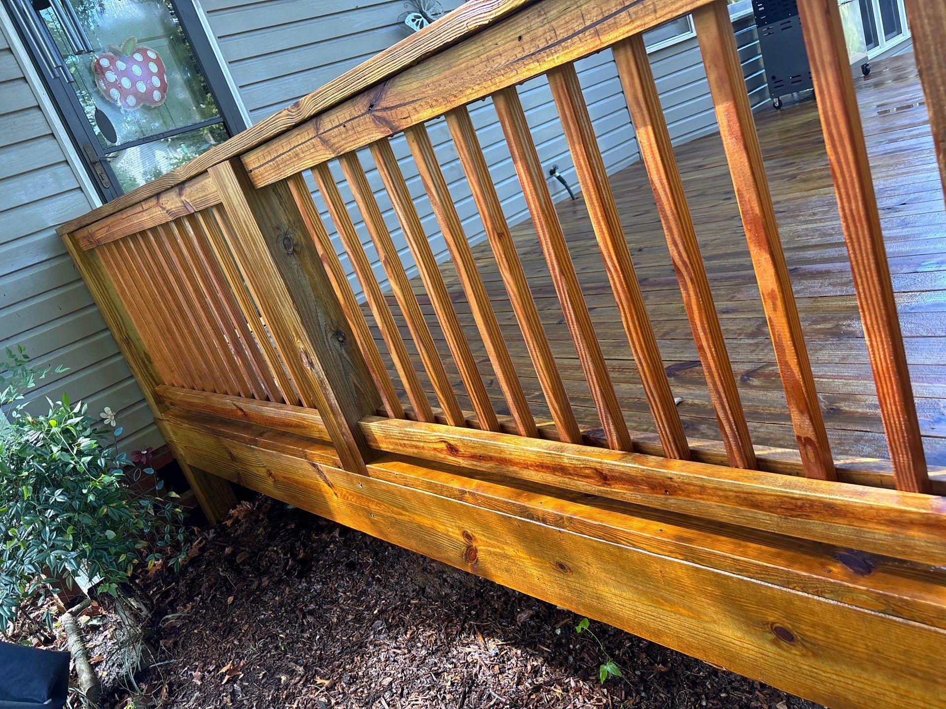 Wood Deck using Wood Sealant by DuraSeal