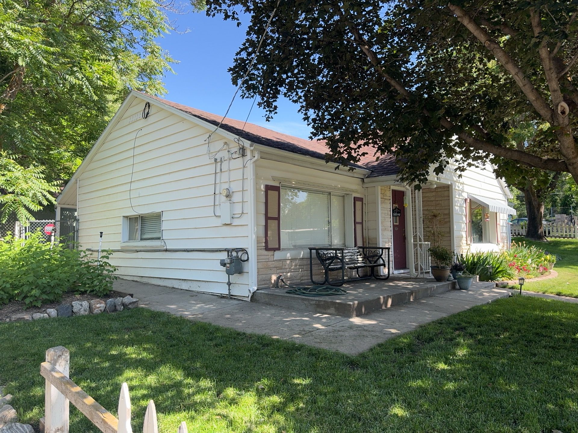 Farmington | Custom Hardie Mixed Siding | Thyme Green & White by Ideal Siding Utah