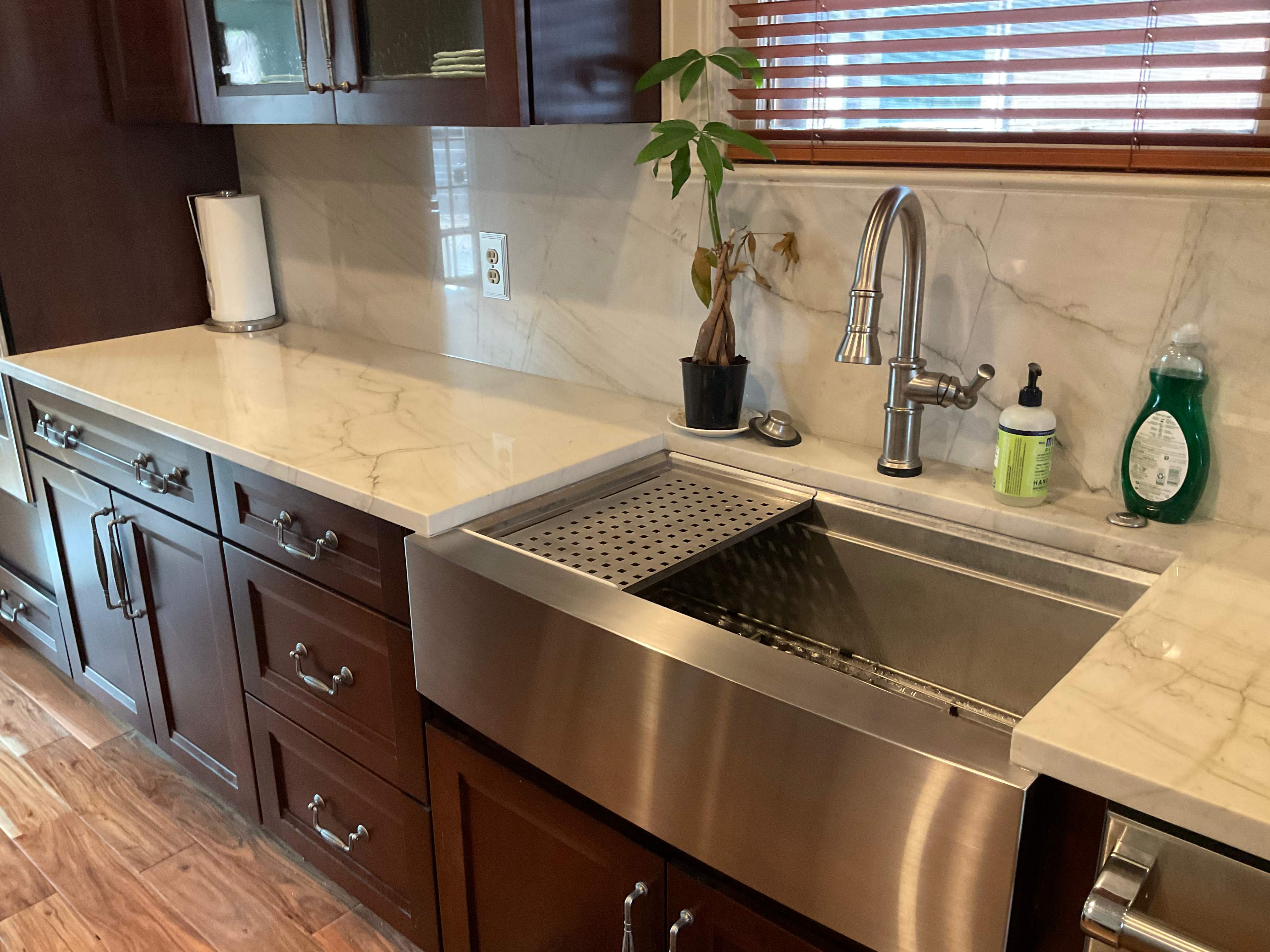 San Antonio Kitchen and Bathroom Remodel Featuring Marble-Patterned Tiles by Mena stone surfaces