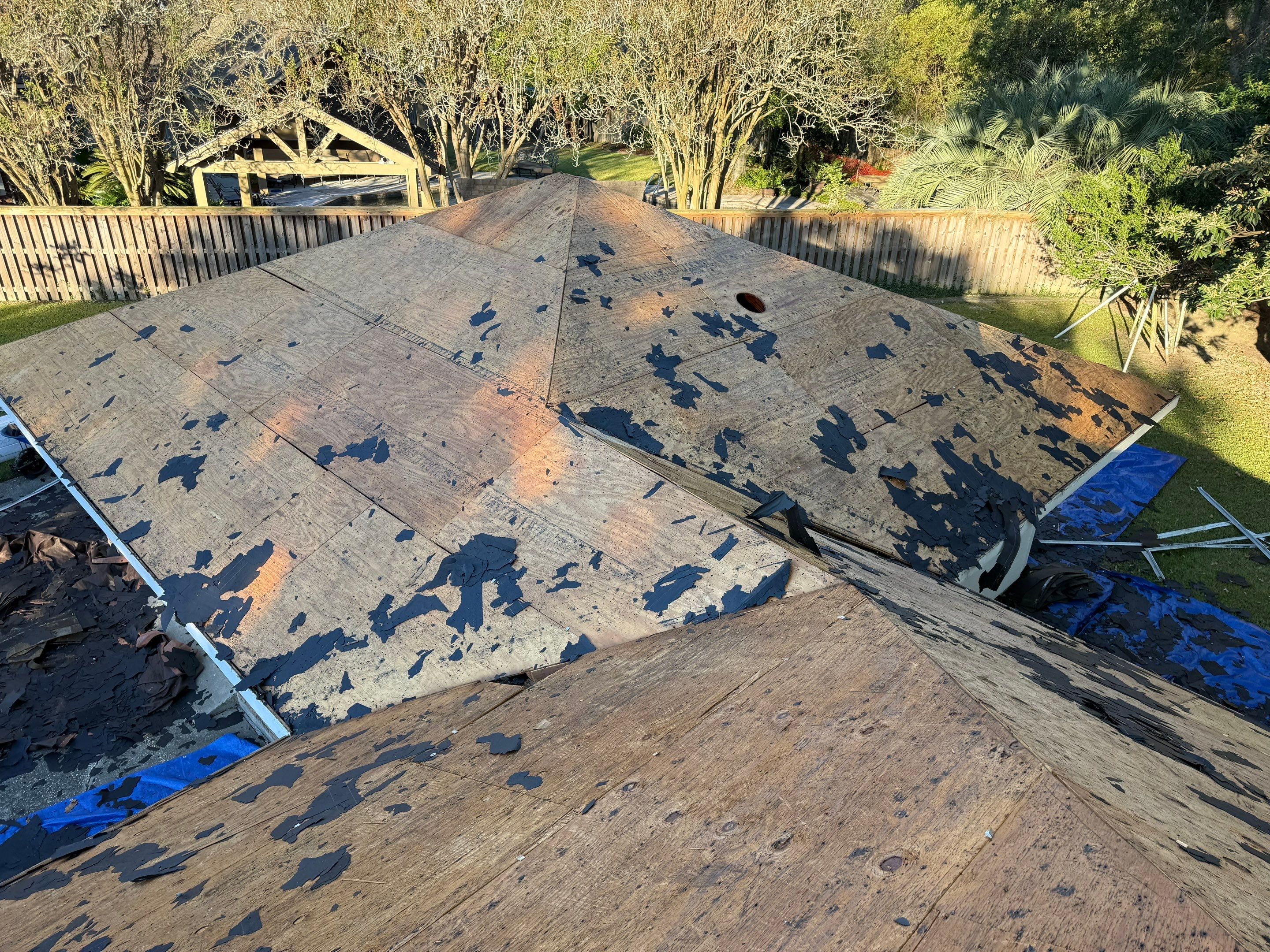 Atlas Pinnacle Pristine Weathered Wood by Top Team Roofing & Construction