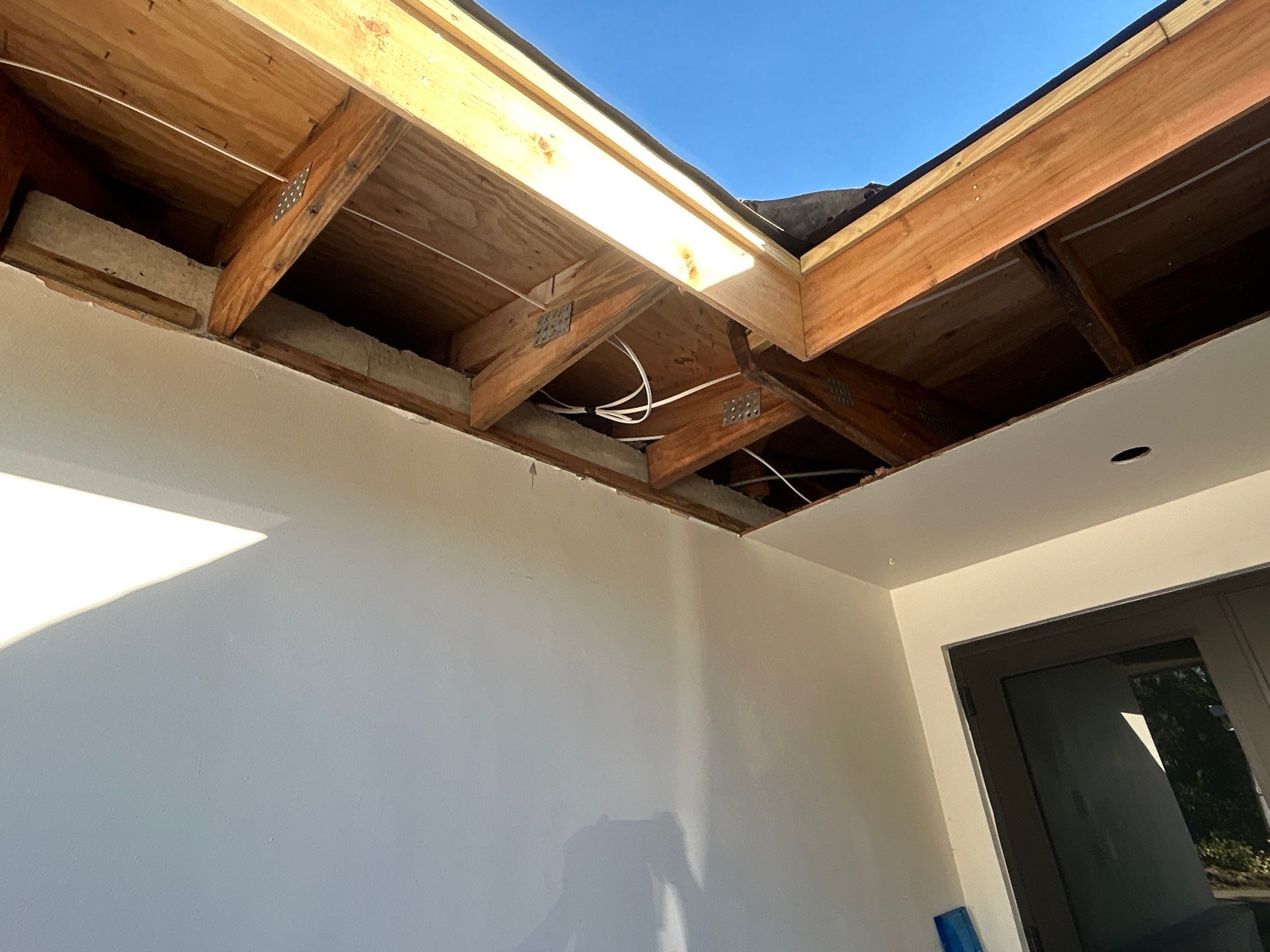 Project by T&S ROOFING SYSTEMS, INC. by T&S ROOFING SYSTEMS, INC.