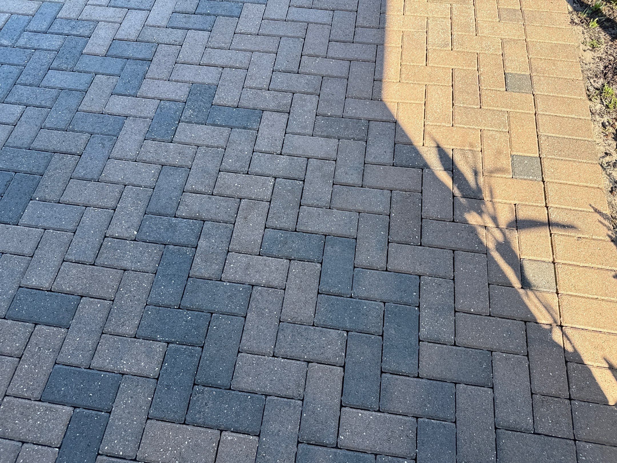 Paver Driveway Cleaning, Oil Stain Removal & Sidewalk Cleaning in Trevesta – Palmetto, FL by Sunshine AquaWash