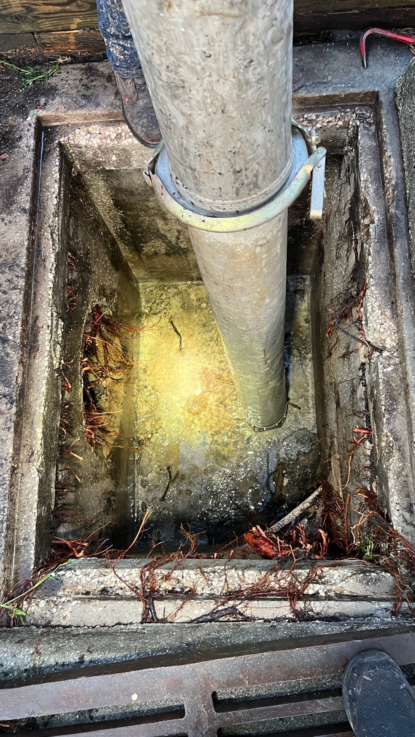 Apartment Complex Storm Water System Cleaning and Maintenance by APS Power & Water
