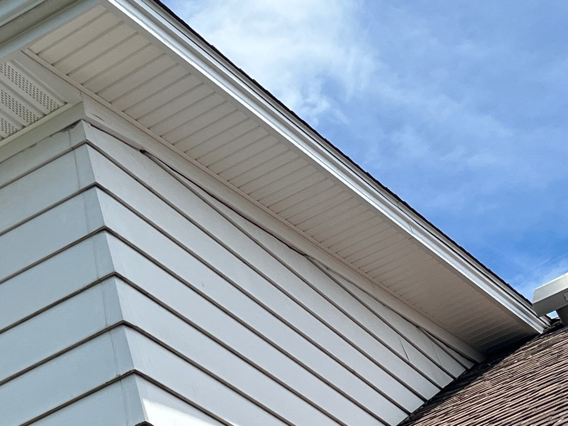 Soffit/fascia replacement by Nitro Roofing and Construction