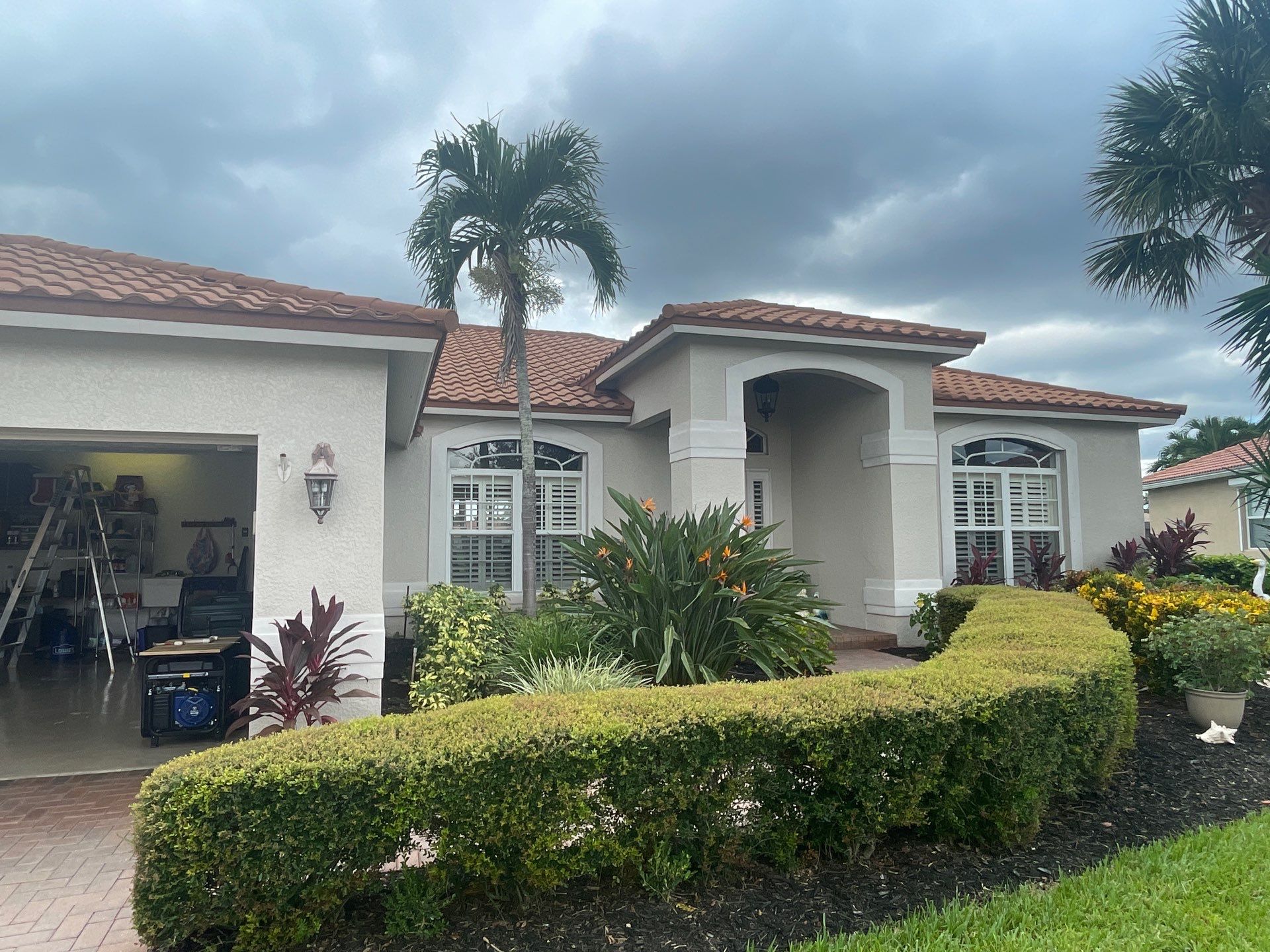 6-inch K-style Seamless Gutters in Fort Myers FL by Gutter Professors