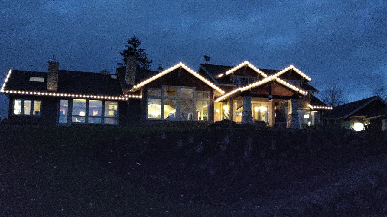 Holiday Lighting using C9 Incandescent Clear by Paul Schopp