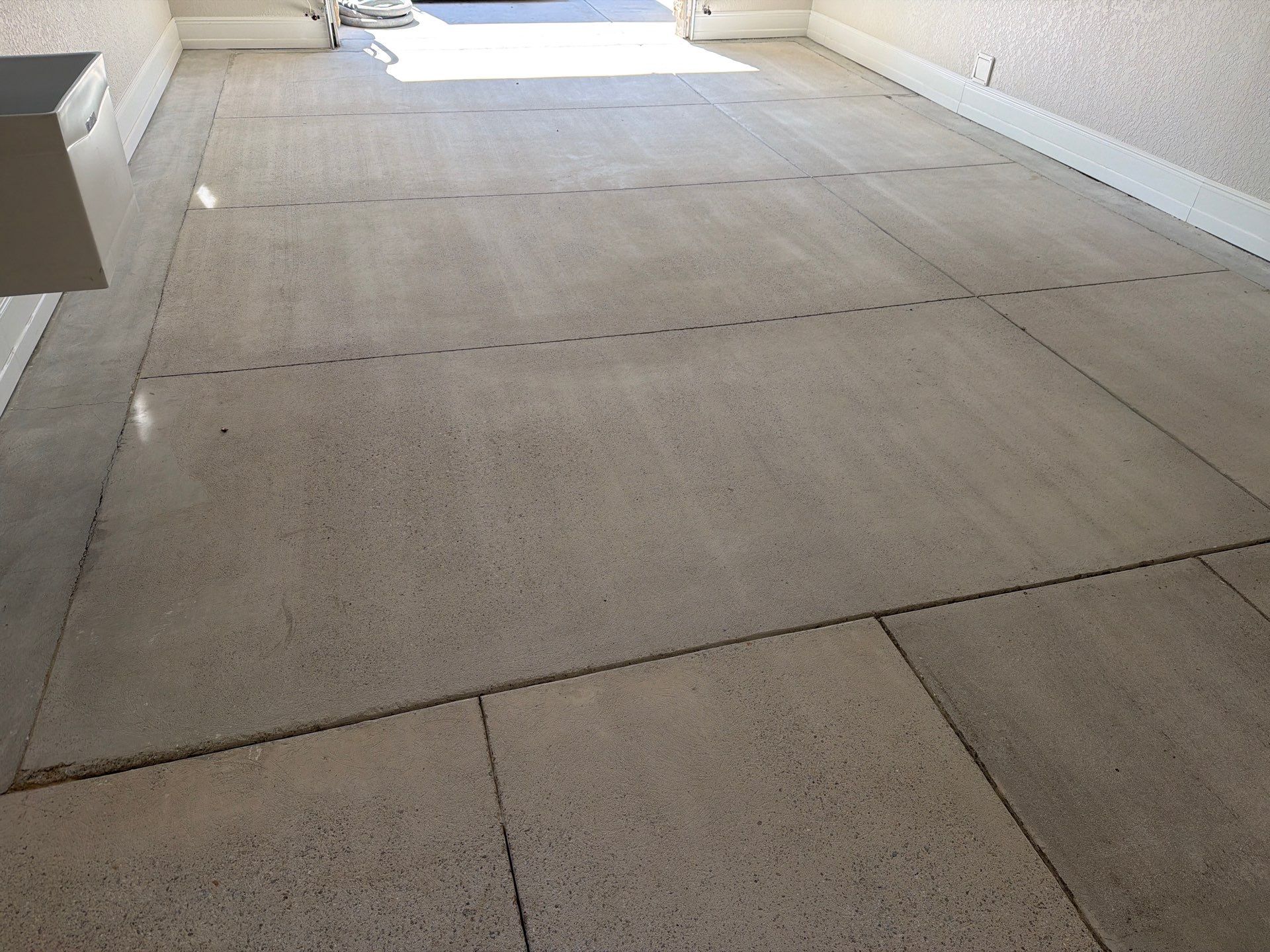 Paso Robles Polyurea Garage Floor Coating with Glacier Chips by MGP Coatings