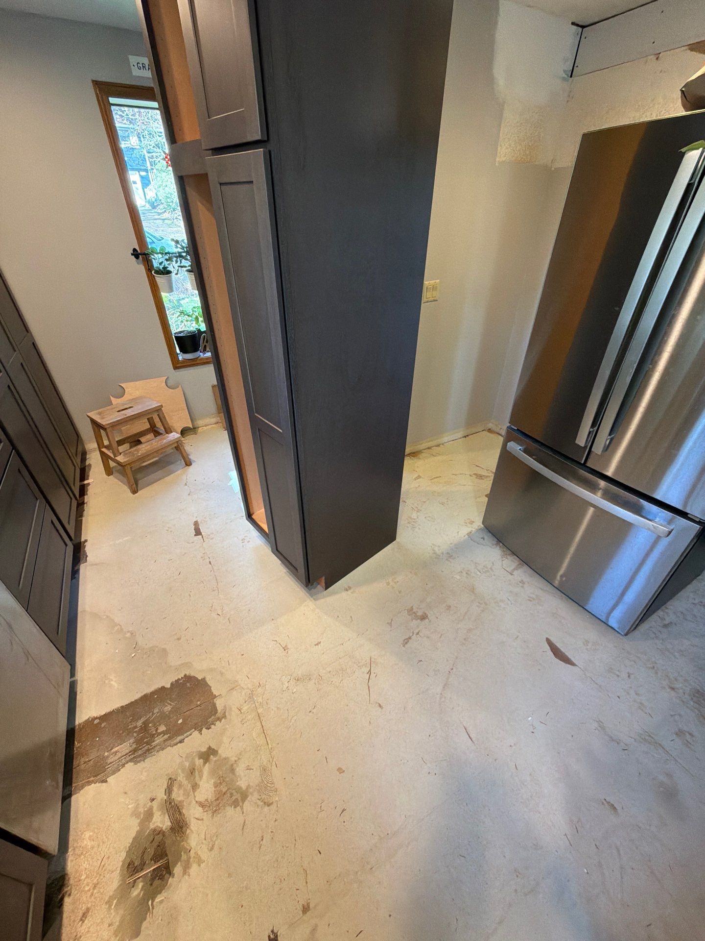 Kitchen Flooring by Handyman State LLC