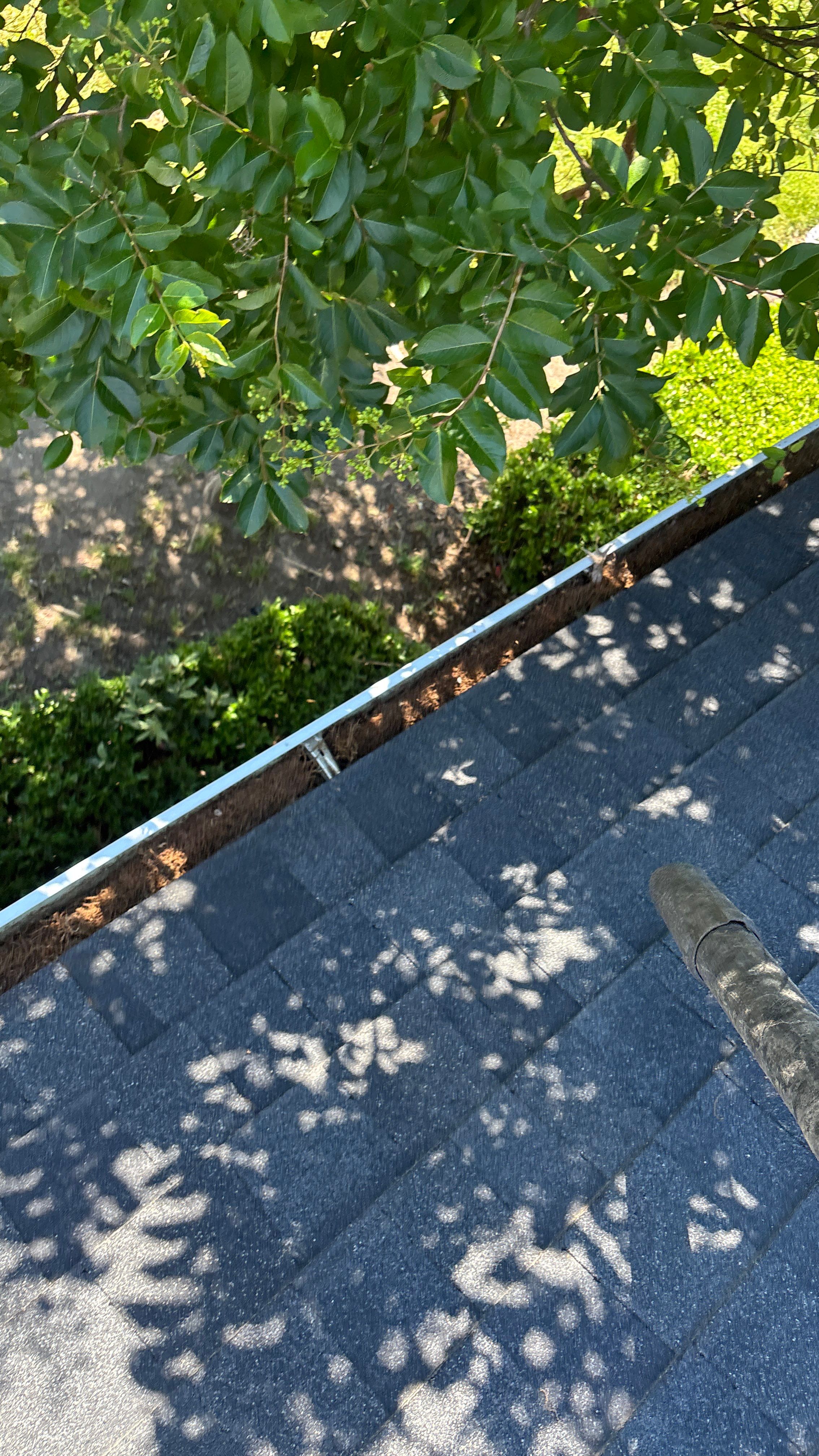 HOA gutter cleaning before