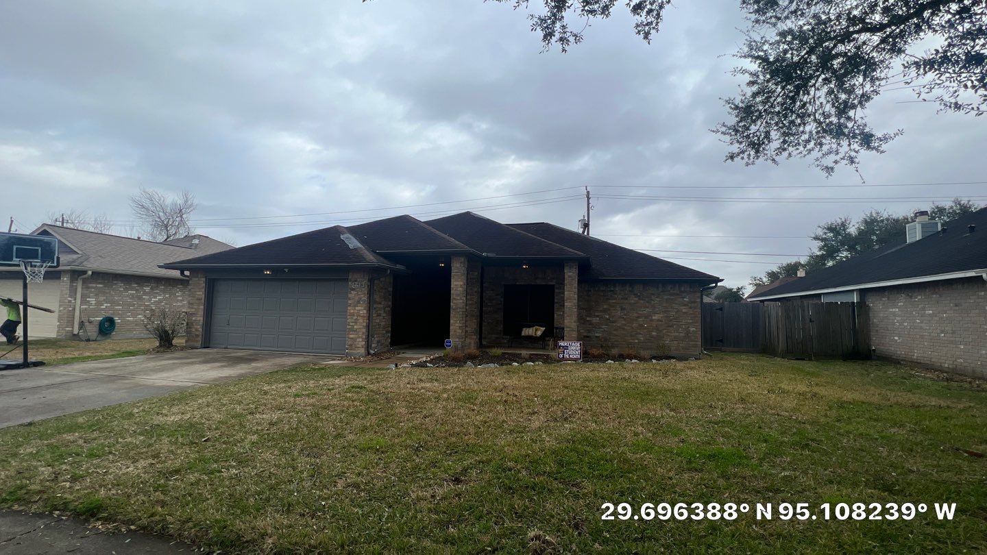 Residential Roof Replacement using BP CANADA MYSTIQUE by Elite Roofing LLC