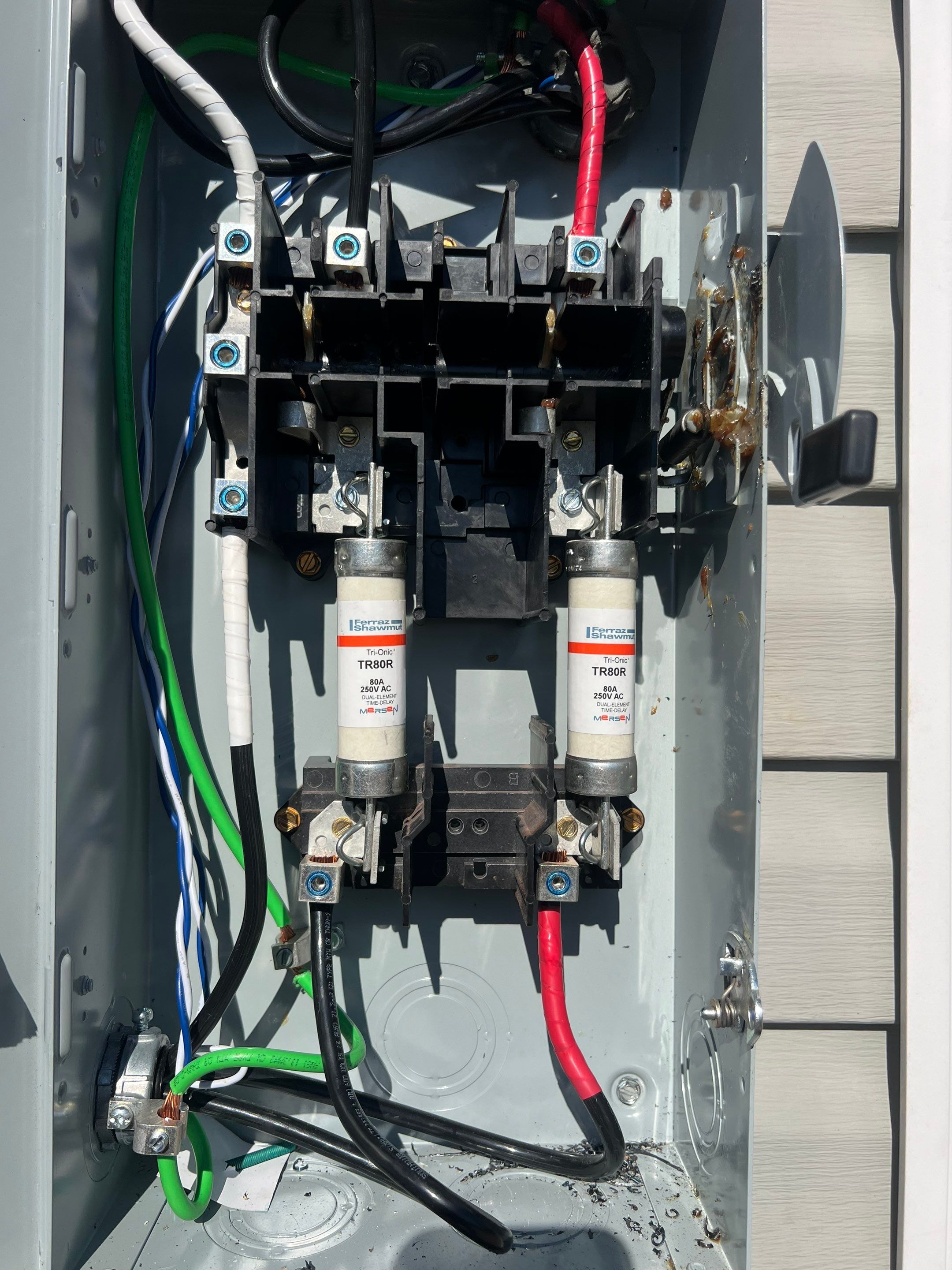 Elevating Energy Efficiency: Our Successful Solar Panel Installations by Infinity Solar Systems