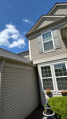 Turtle Shell gutter protection installation in Plainfield, IL 60585, photograph 18