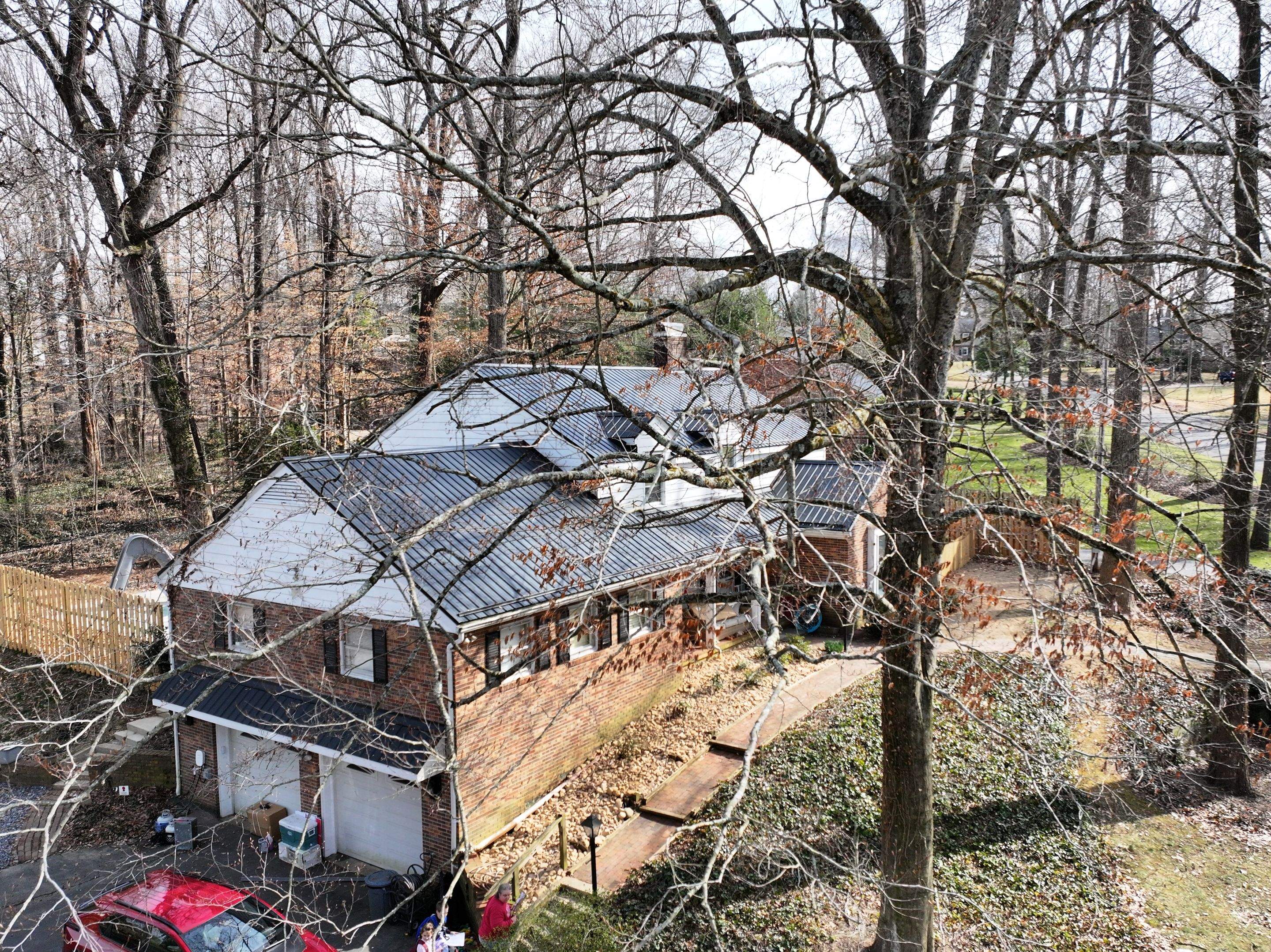 Pipkin Residence by Omnia Roofing