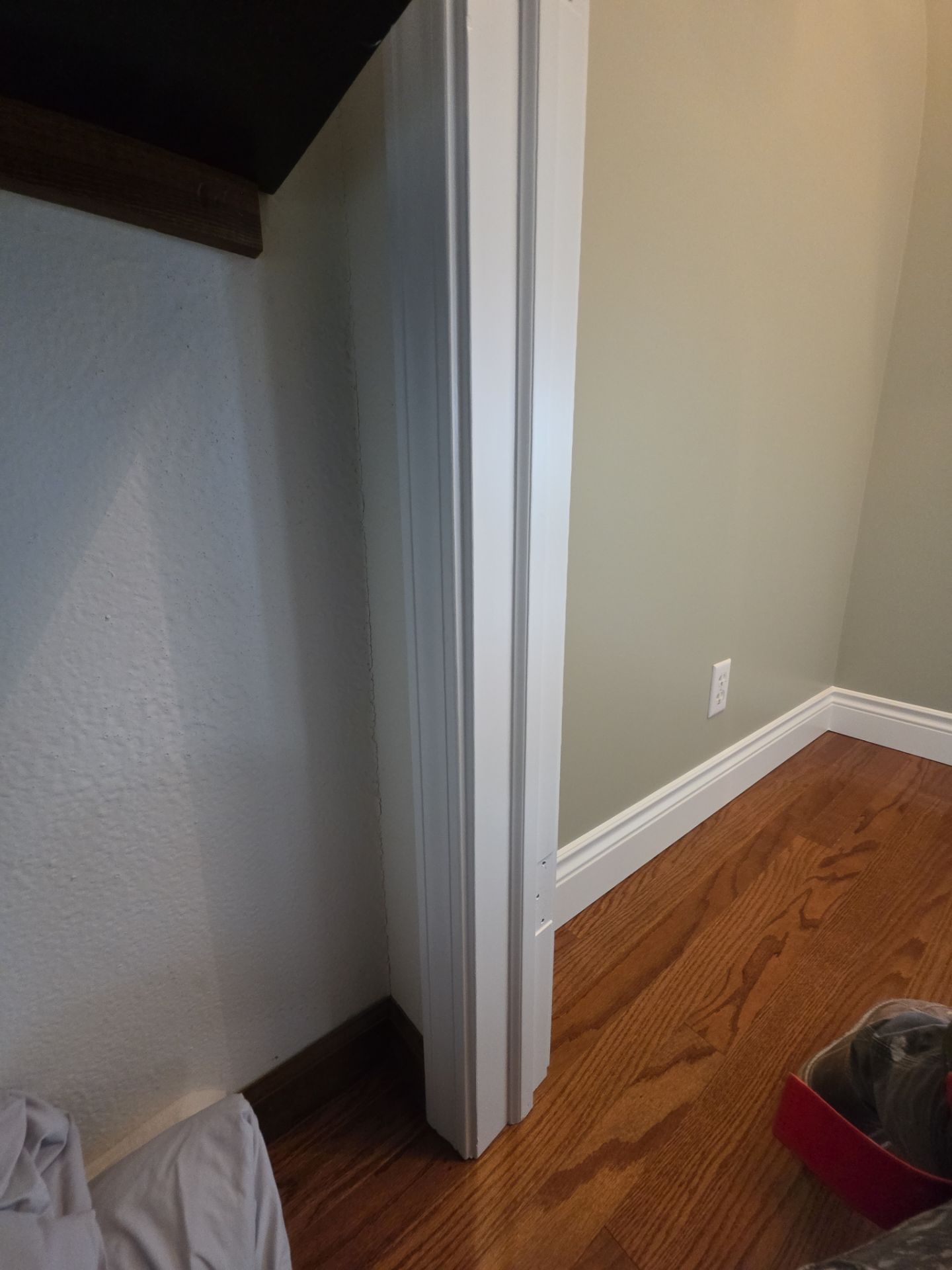 Interior Repaint & Trim Refinishing – Spring Lake, Michigan by Gordon Painting
