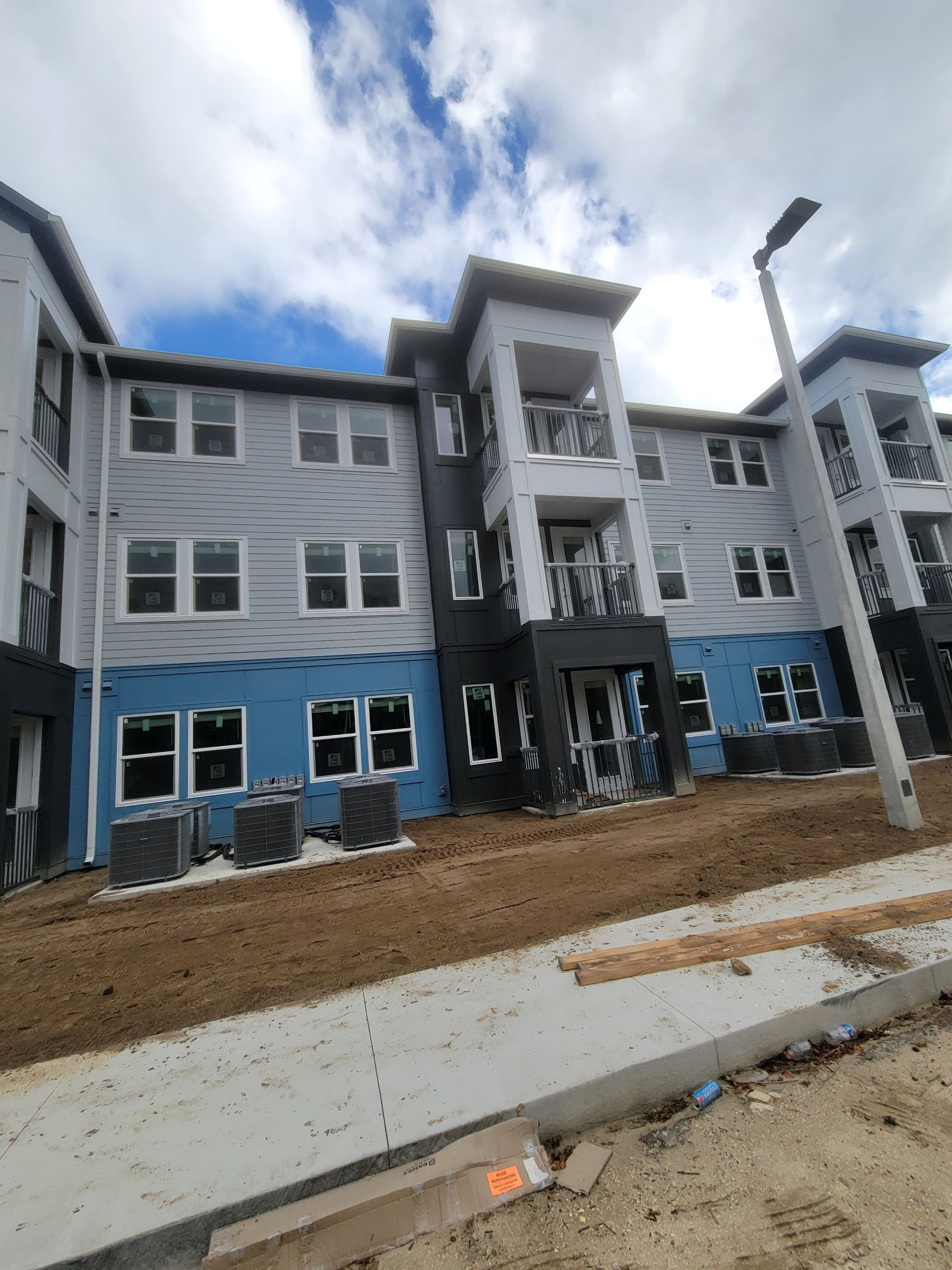 7-Inch Seamless Gutters for Large Roofs in Daytona Beach FL by Gutter Professors