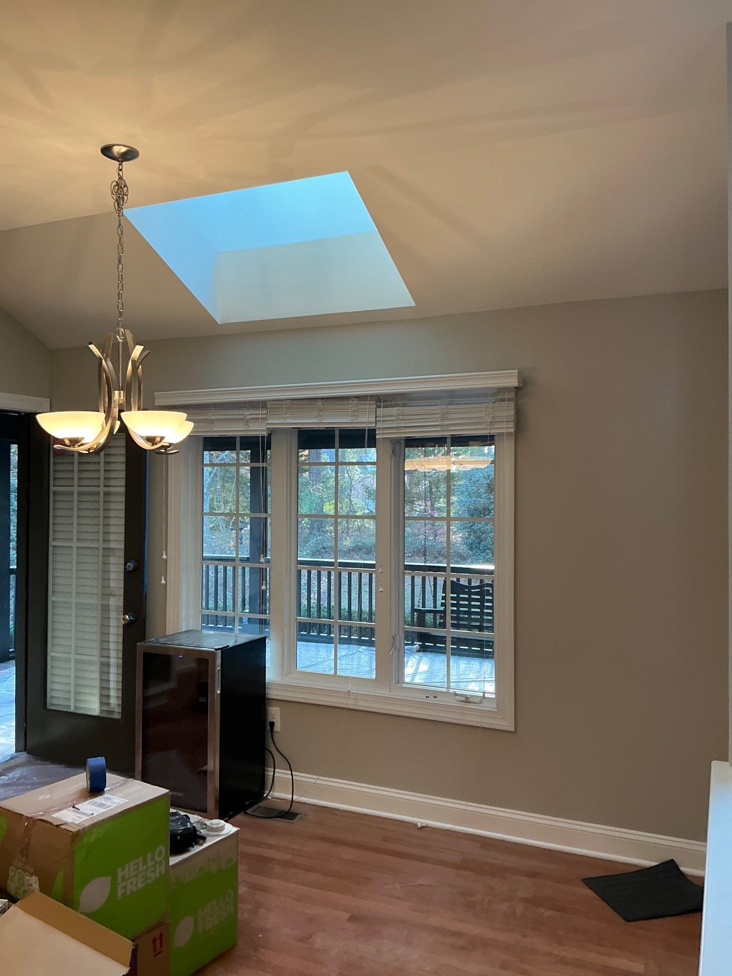 Inteiro painting and Cabineted painting by GonzalezPainters & Contractors Inc 