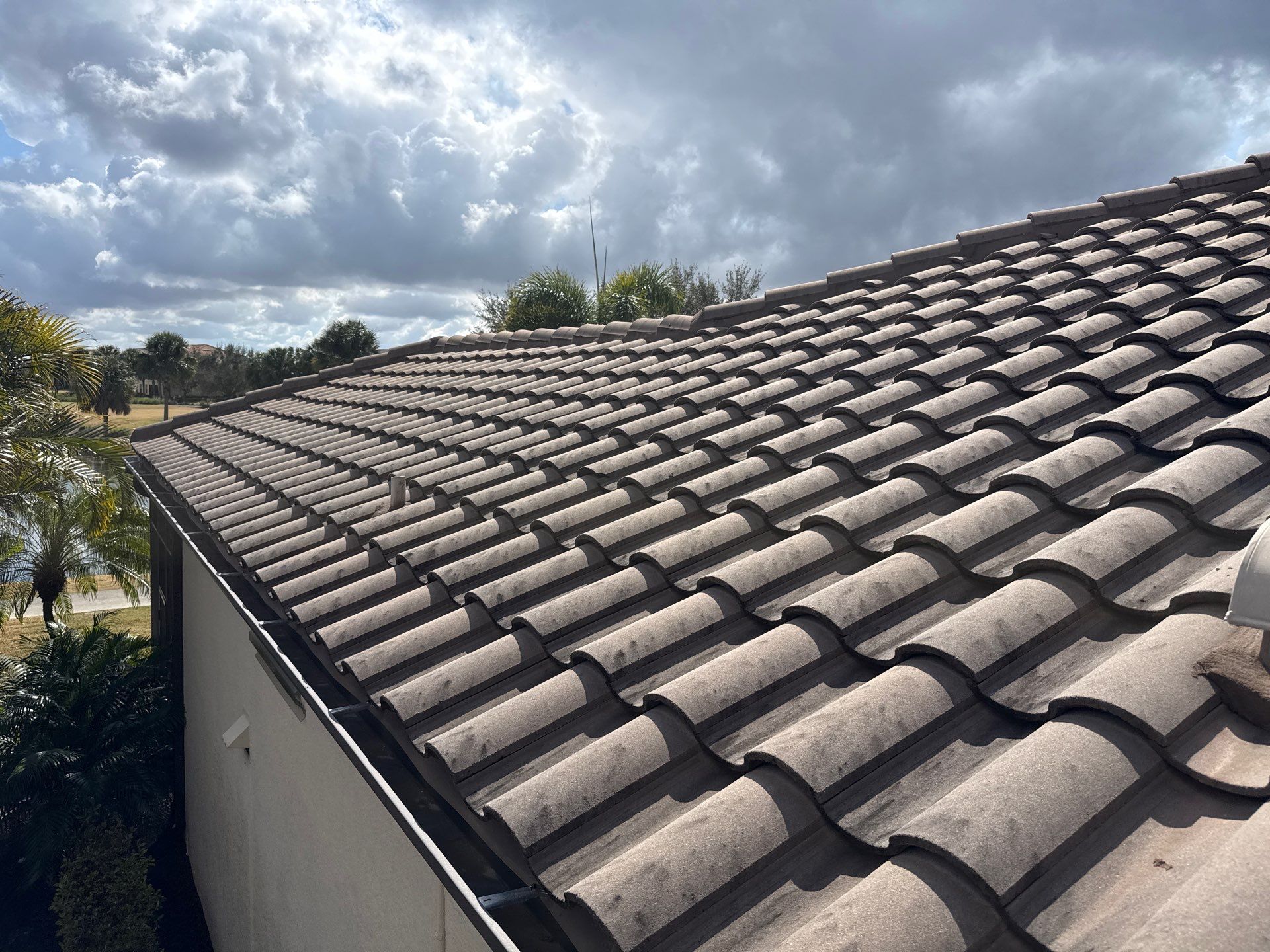Barrel Tile Roof Cleaning – Lakewood Ranch, FL by Sunshine AquaWash