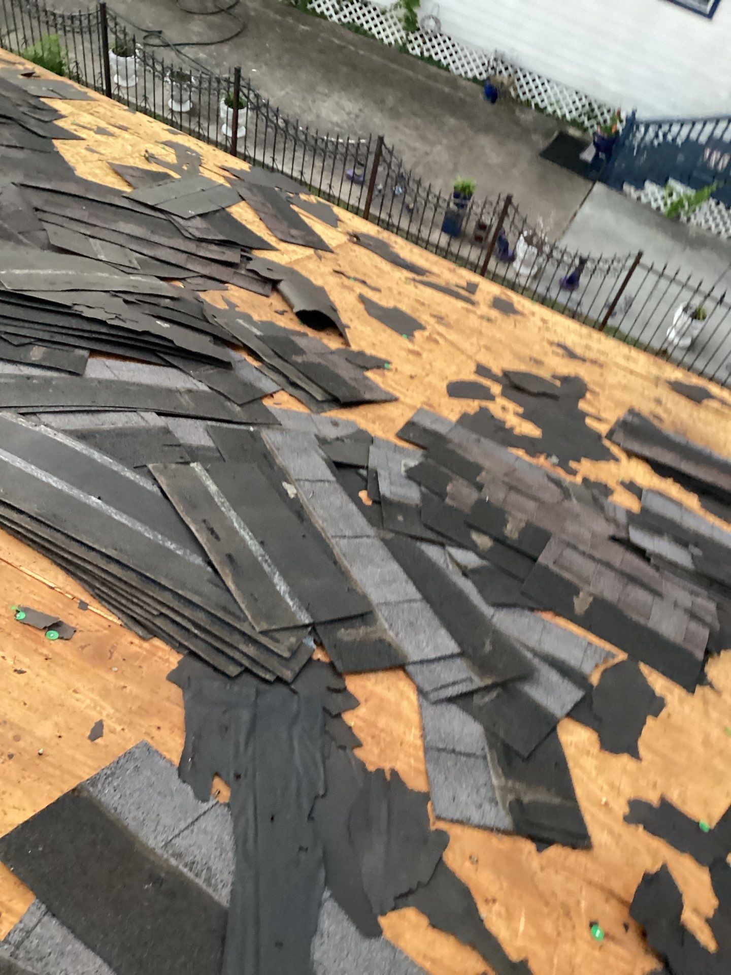 Residential Roofing Installation using Owen's Corning Duration (Lifetime) Shingles by Roof Repair Company