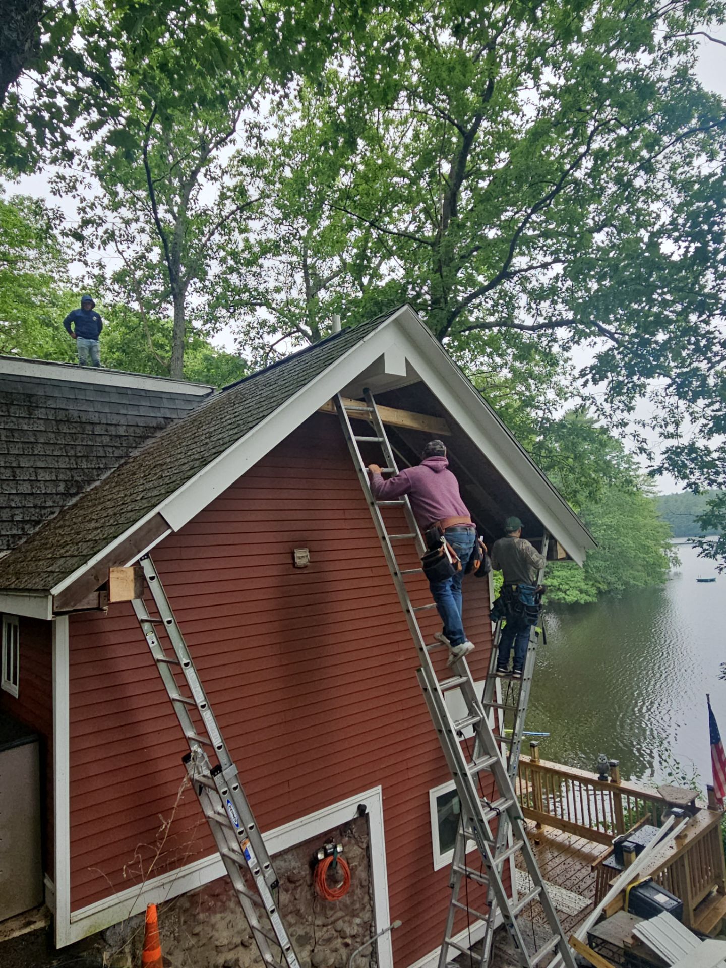 Leak Repair & Roof Wash – Groton, MA by Mighty Dog Roofing of Greater Middlesex County