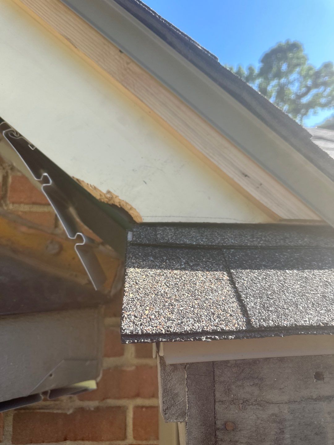 Roof Replacement using Owens Corning Peppercorn and Siding Replacement using Ascend Charcoal Smoke by 180 Contractors