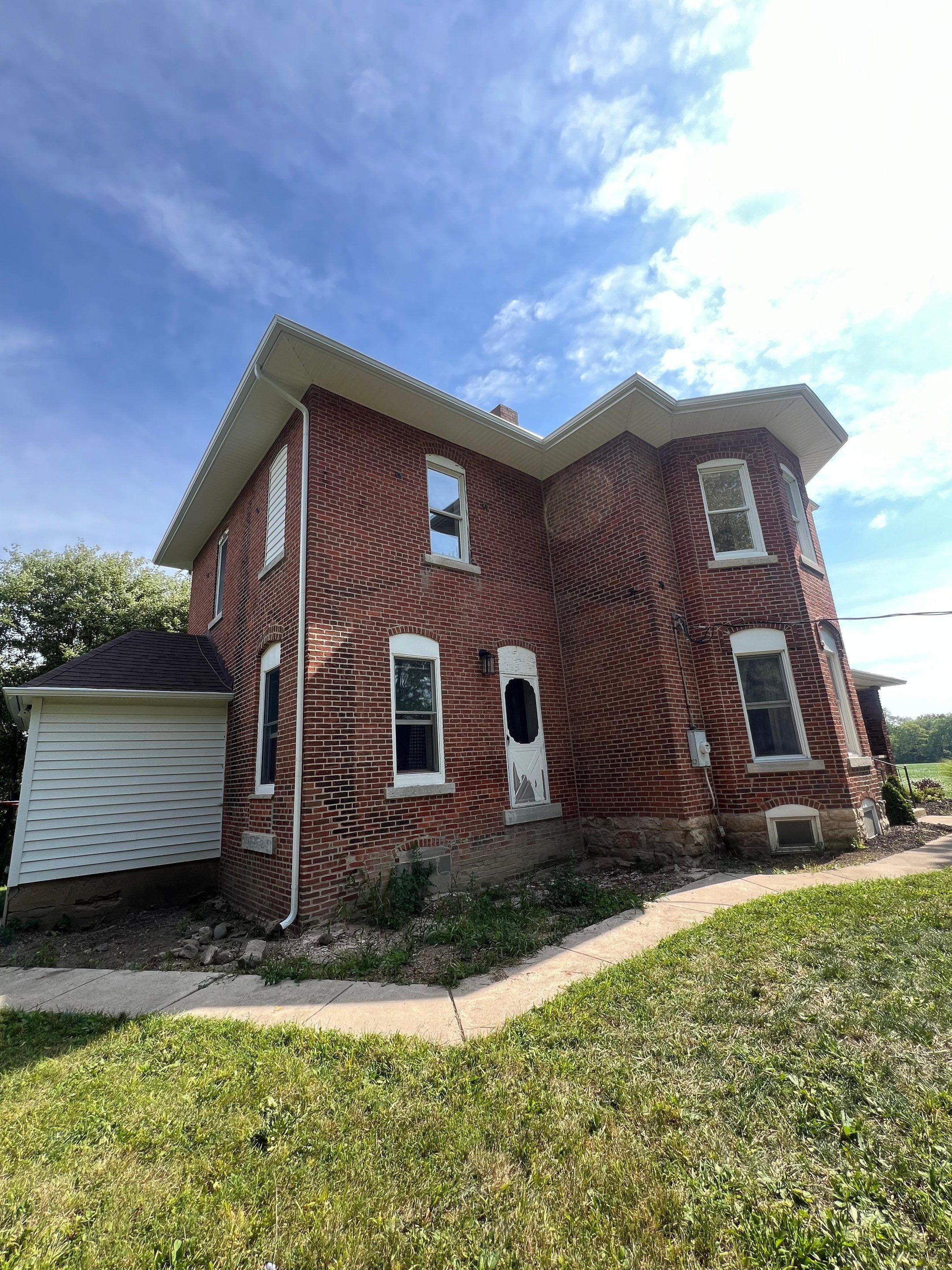 Soffit/fascia/gutter replacement by Nitro Roofing and Construction