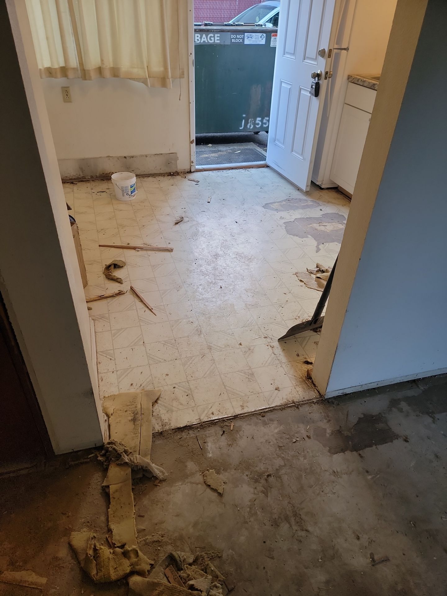 Lakewood remodel by Long Range Customs LLC