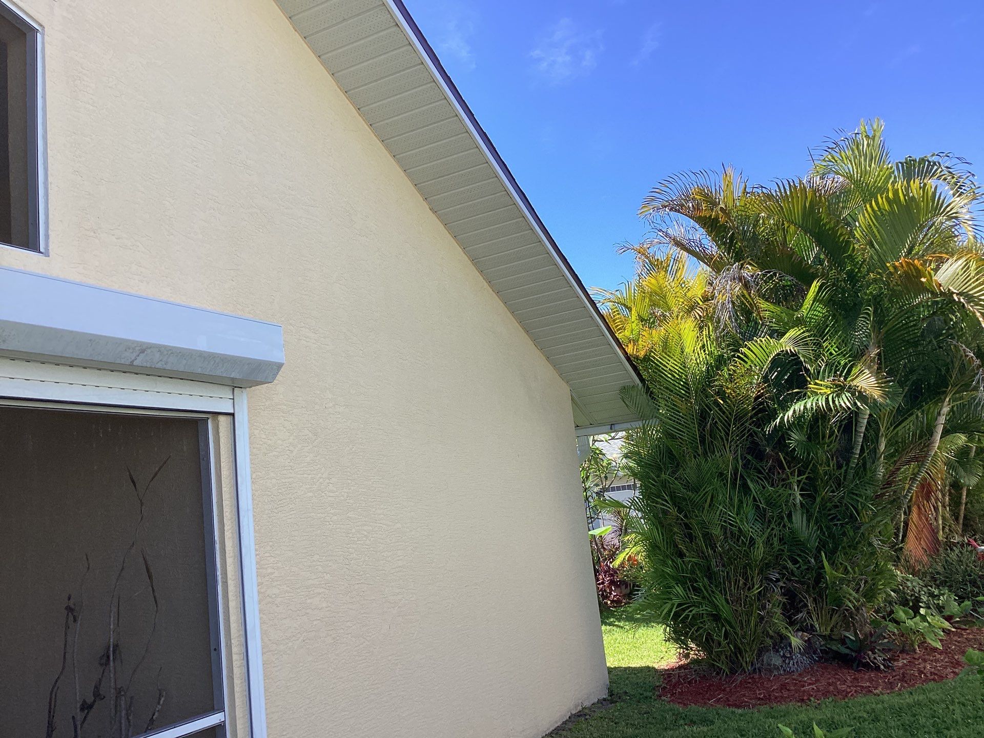 Soffit and Fascia Replacement in Fort Myers FL by Gutter Professor by Gutter Professors