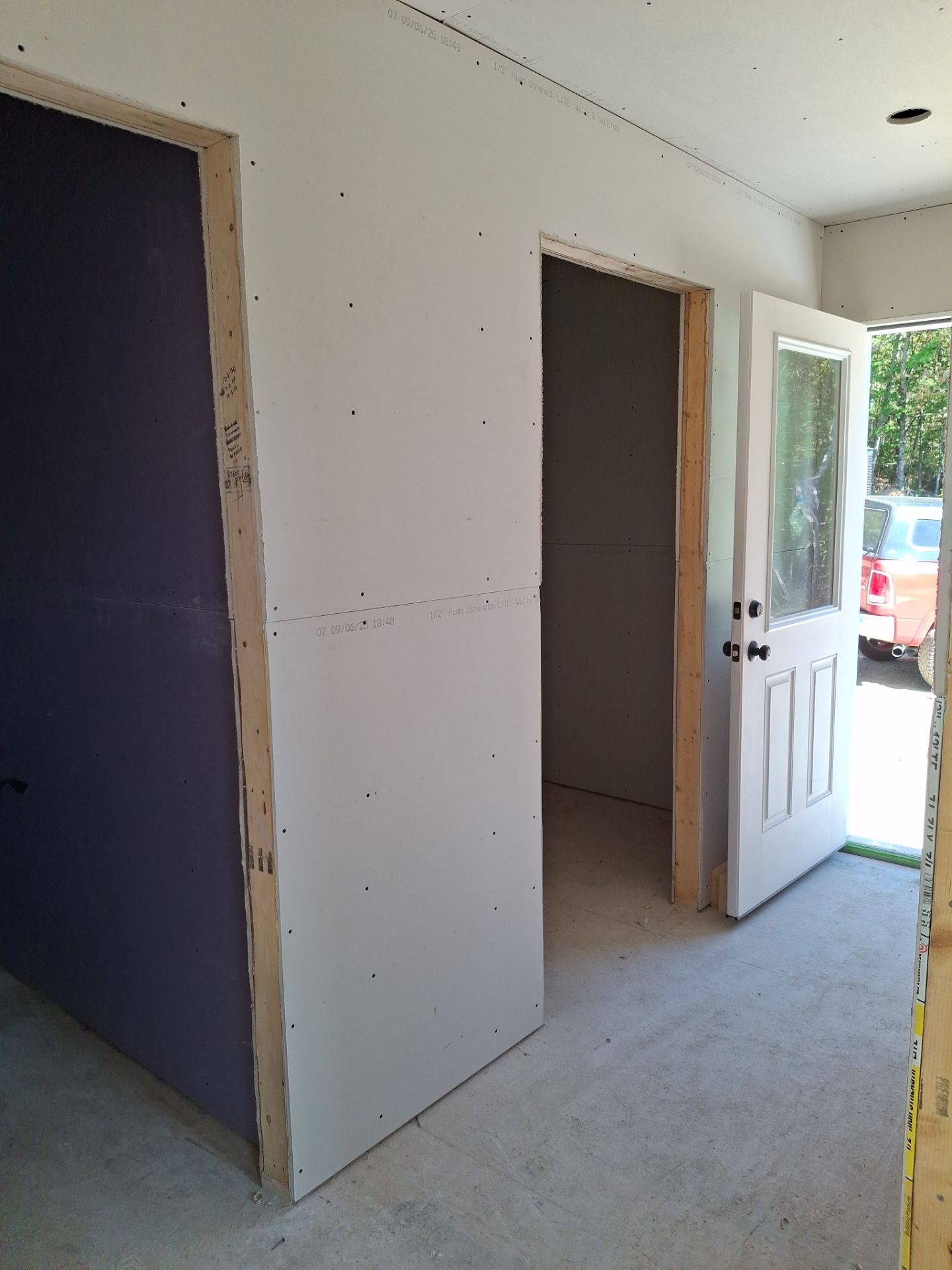 New construction Drywall  by Big Pine Panting Inc