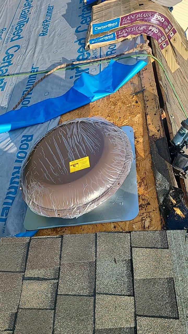 Dumfries: CertainTeed Landmark Pro Designer Shingles in Max Def Weathered Wood by RM Banning, Inc.