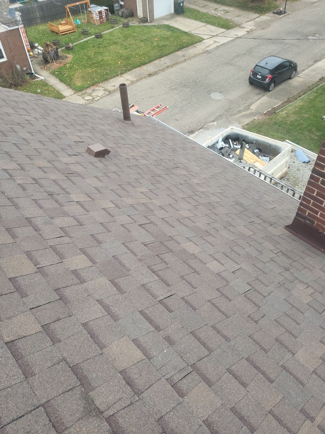 ATLAS PINNACLE COLOR: HEATHERBLEND DRIPE EDGE: WHITE by Eagle Eye Roofing