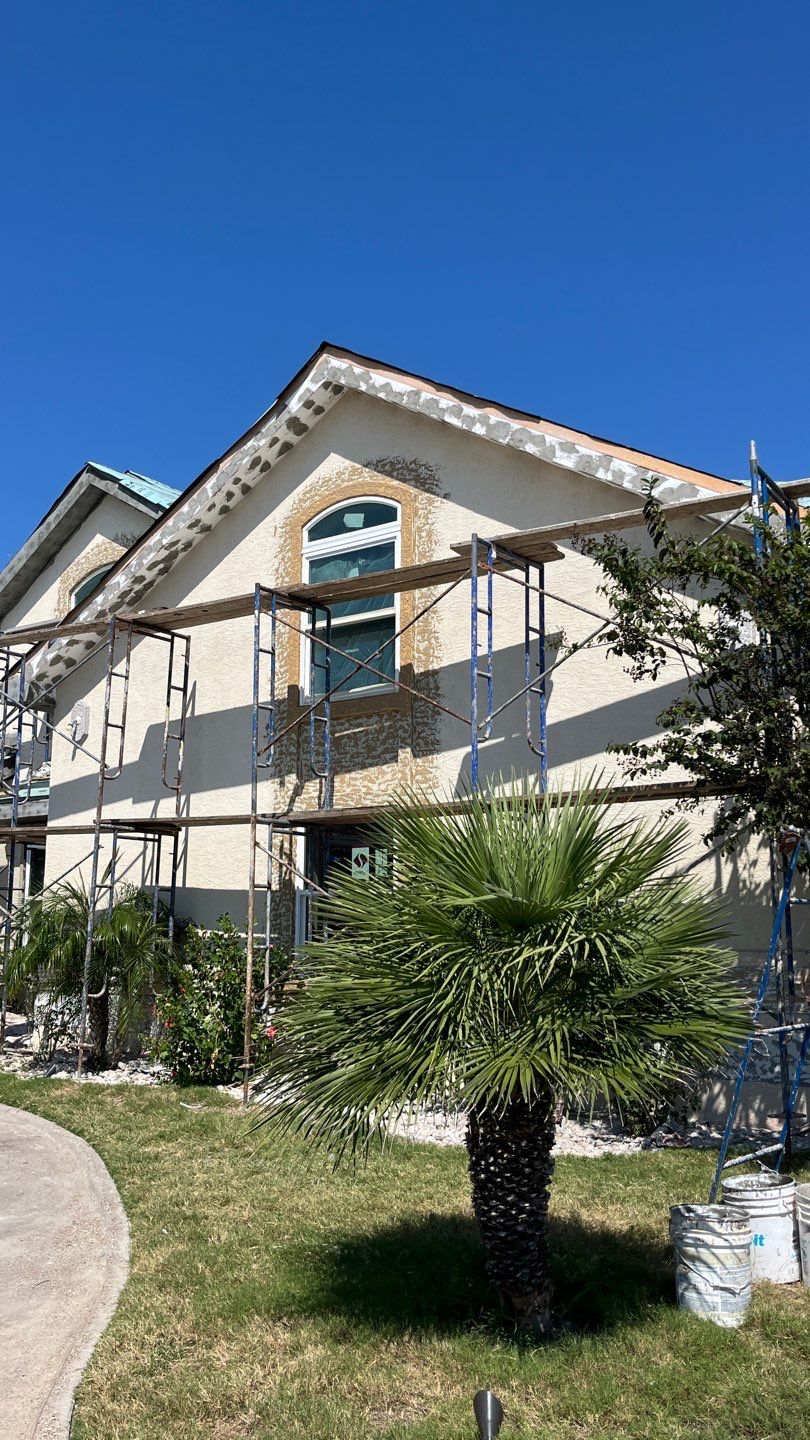 Stucco by Bayfront Roofing and Construction