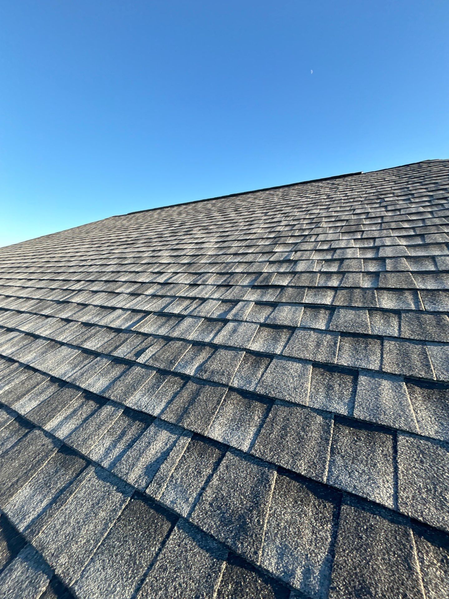 GAF HDZ - Charcoal by Linta Roofing Inc