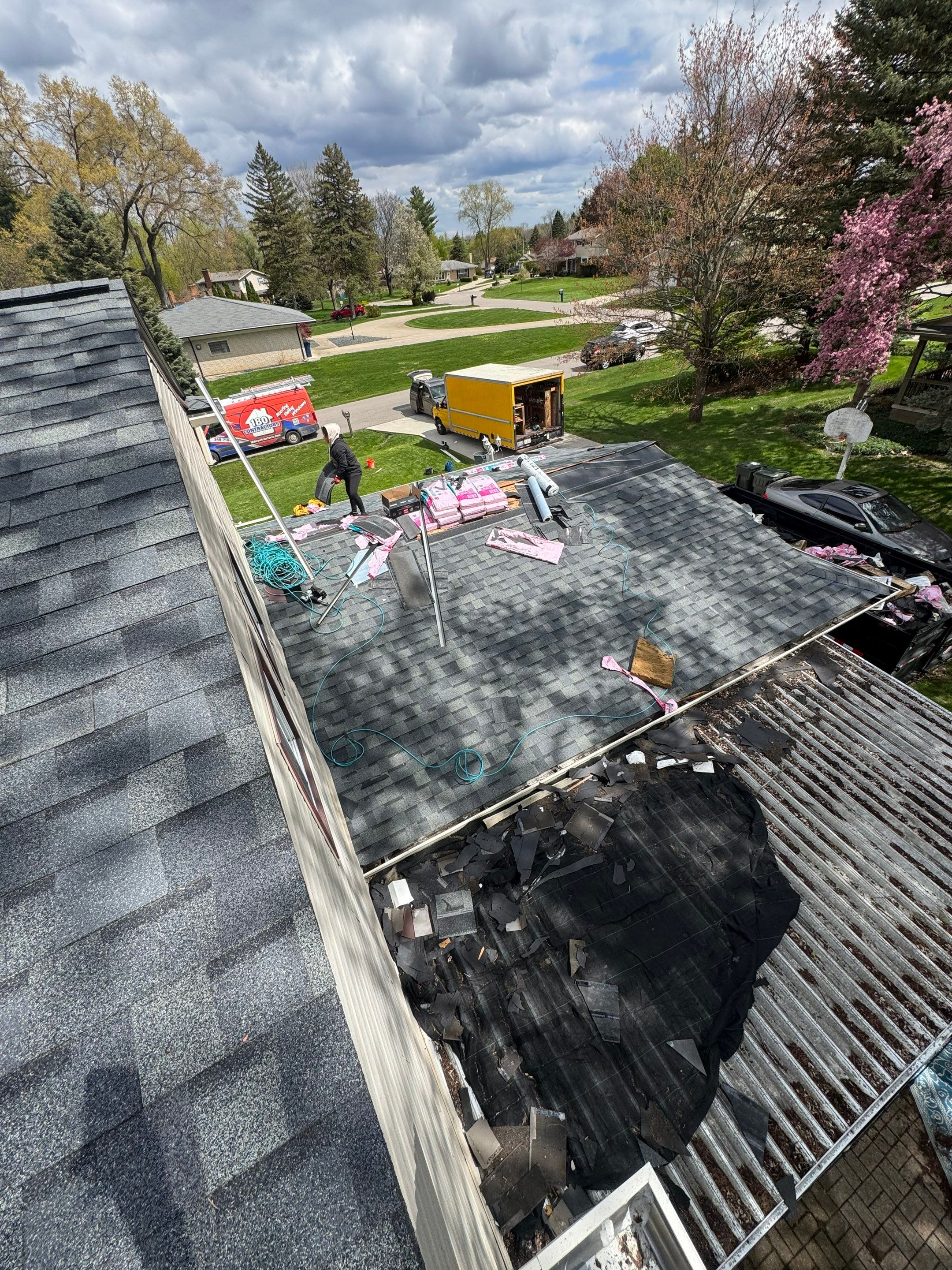 Roof Replacement using Owens Corning Tru Definitions by 180 Contractors