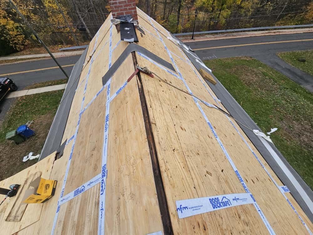 Owens Corning Duration: Colonial Slate in Windsor by Golden Shield Roofing