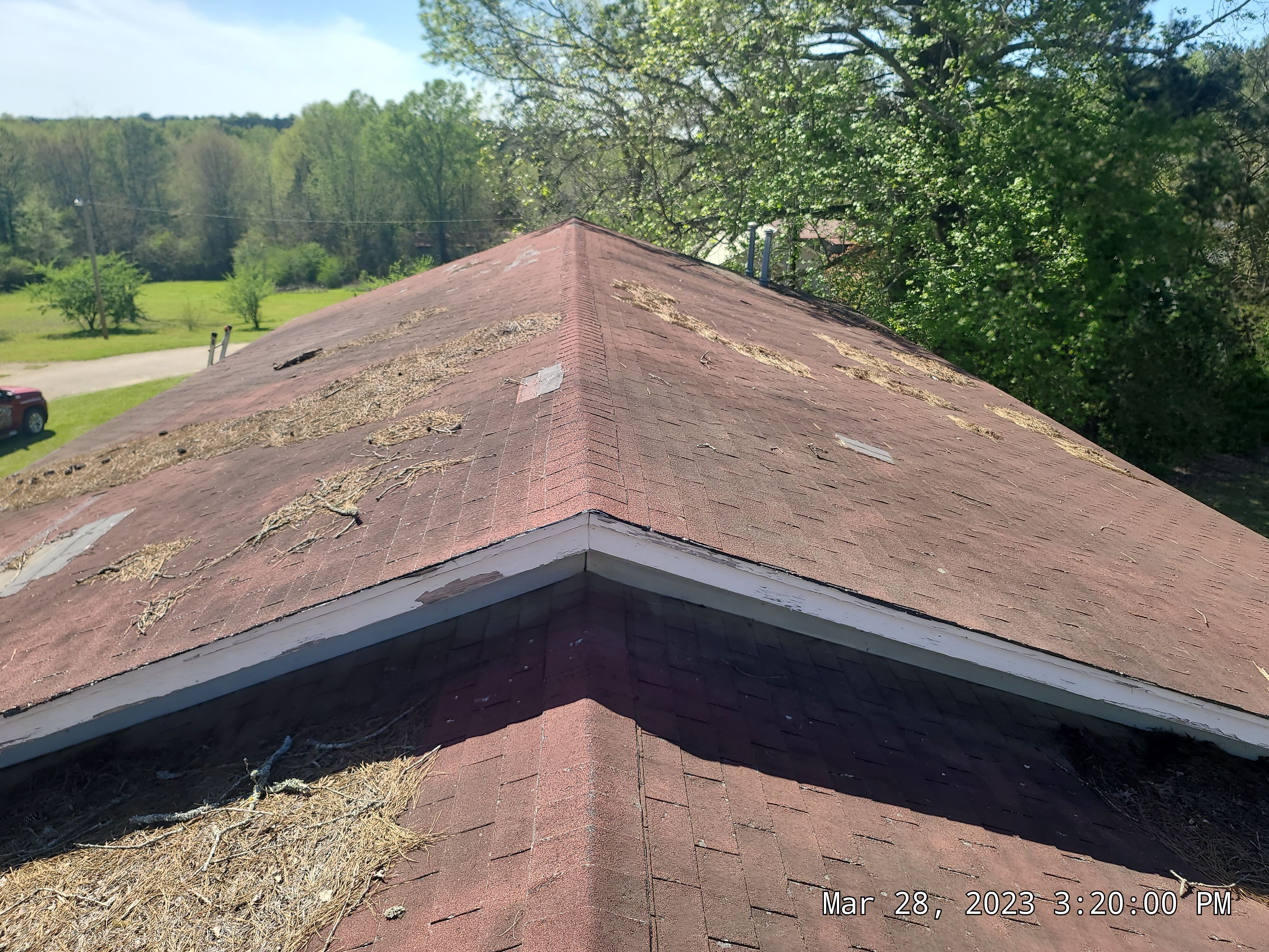 Commercial Metal Installation using Reed's Metals: 29 GA. Colored Commercial Panel by Hostetler Roofing