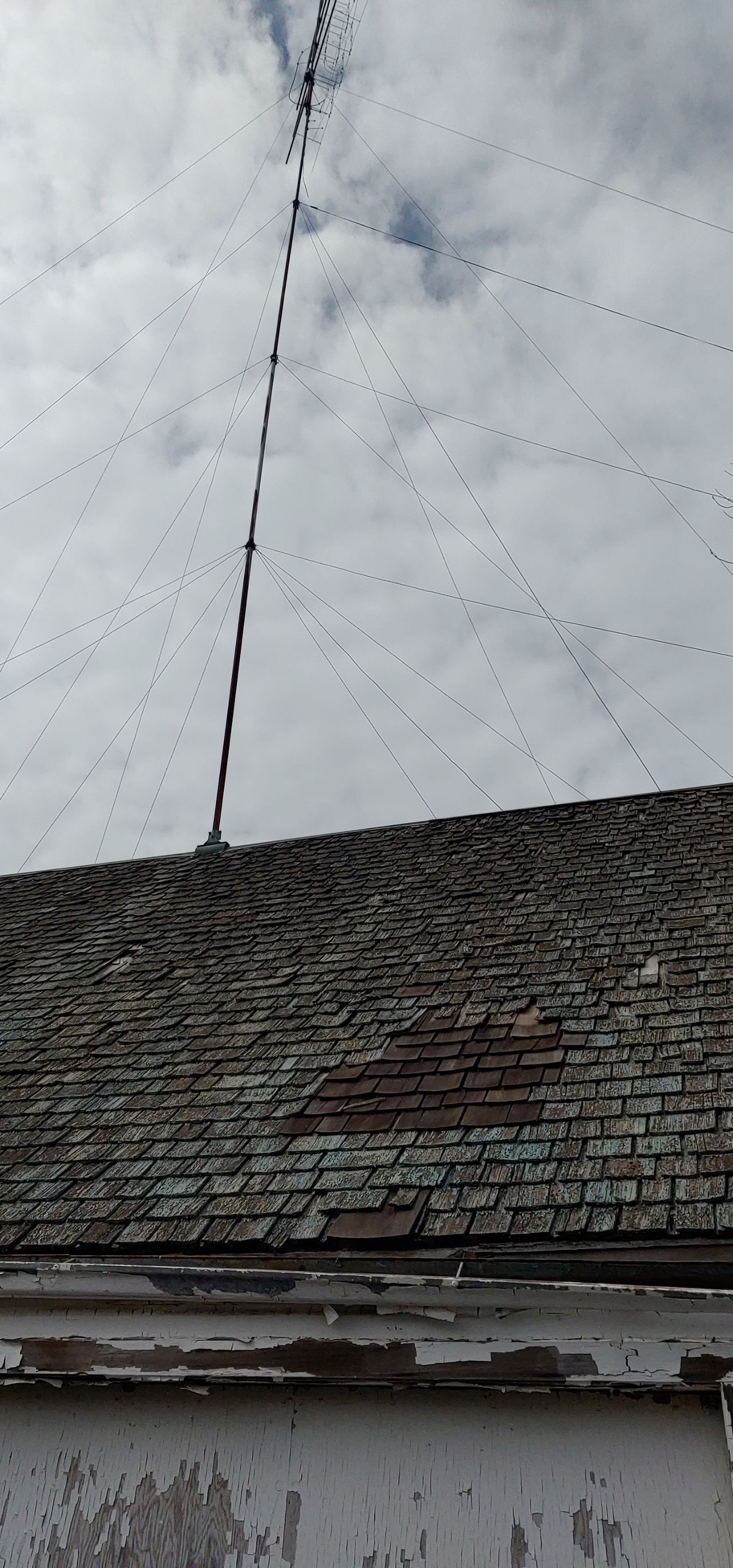 Residential Roofing Installation using Standing seam metal roofing system by Straight Edge Roofing Inc