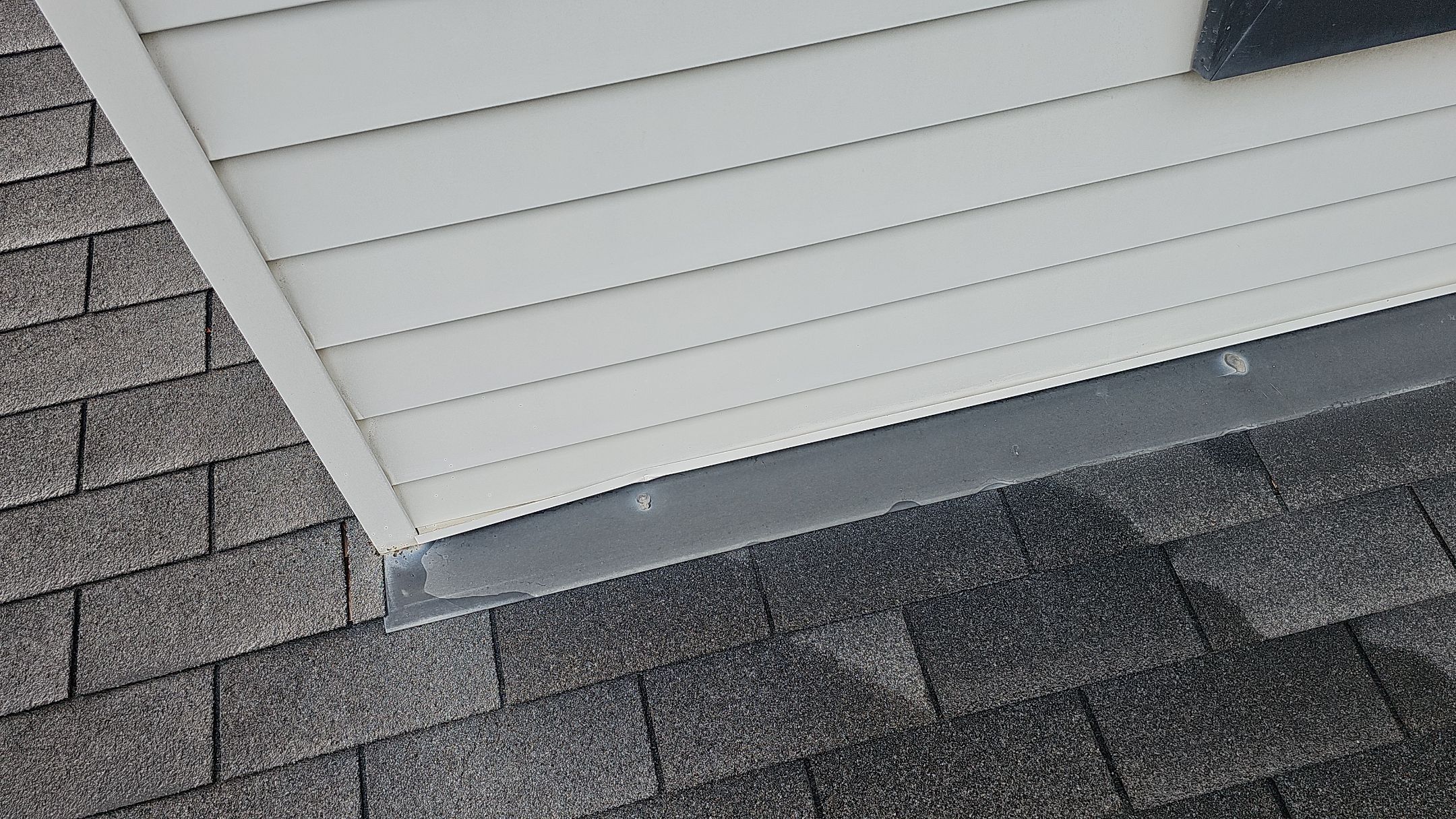 ATLAS PINNACLE COLOR: HEARTHSTONE, DRIP EDGE: BLACK by Eagle Eye Roofing