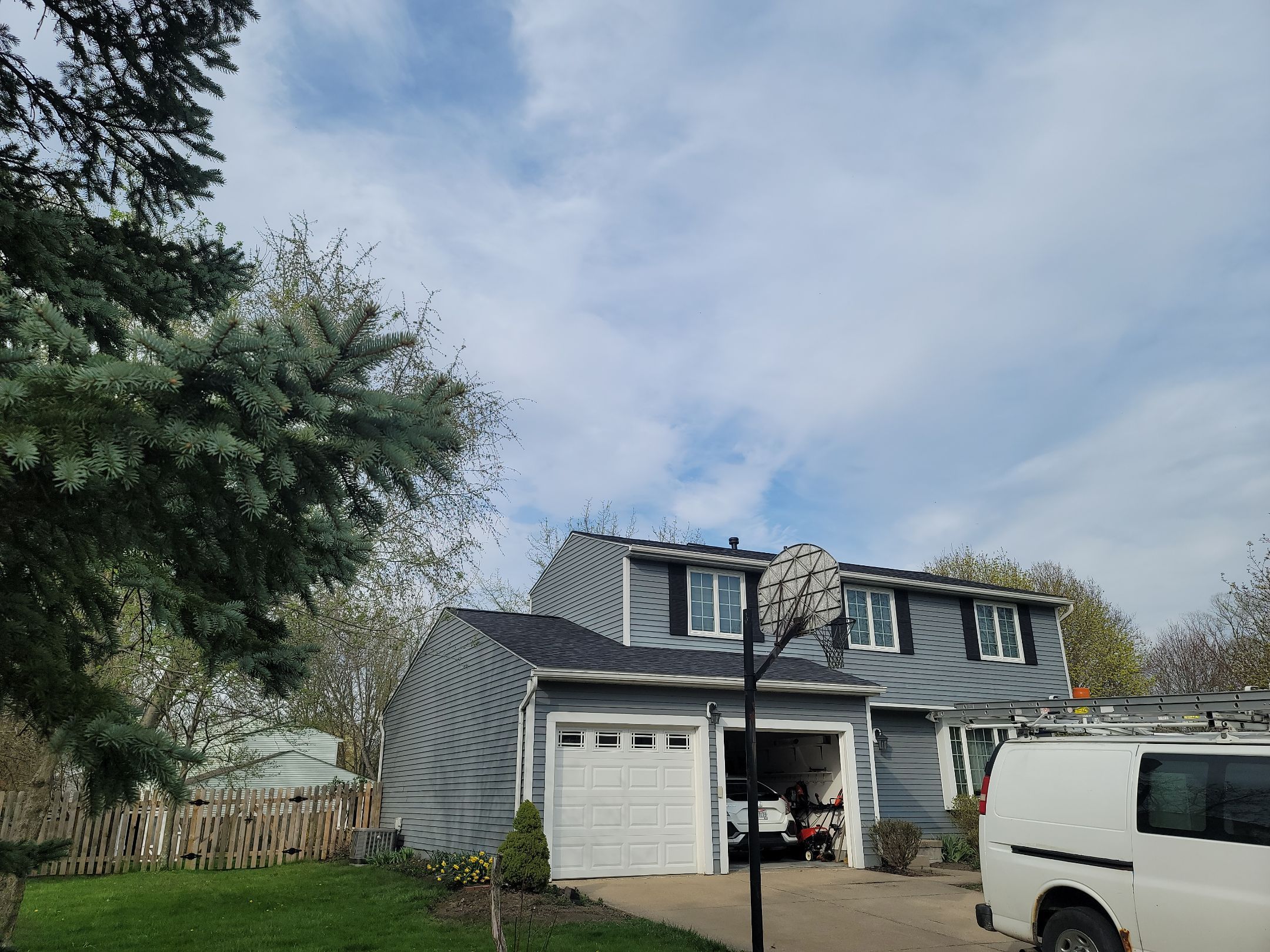 ATLAS PINNACLE COLOR: BLACK SHADOW DRIP EDGE: WHITE by Eagle Eye Roofing