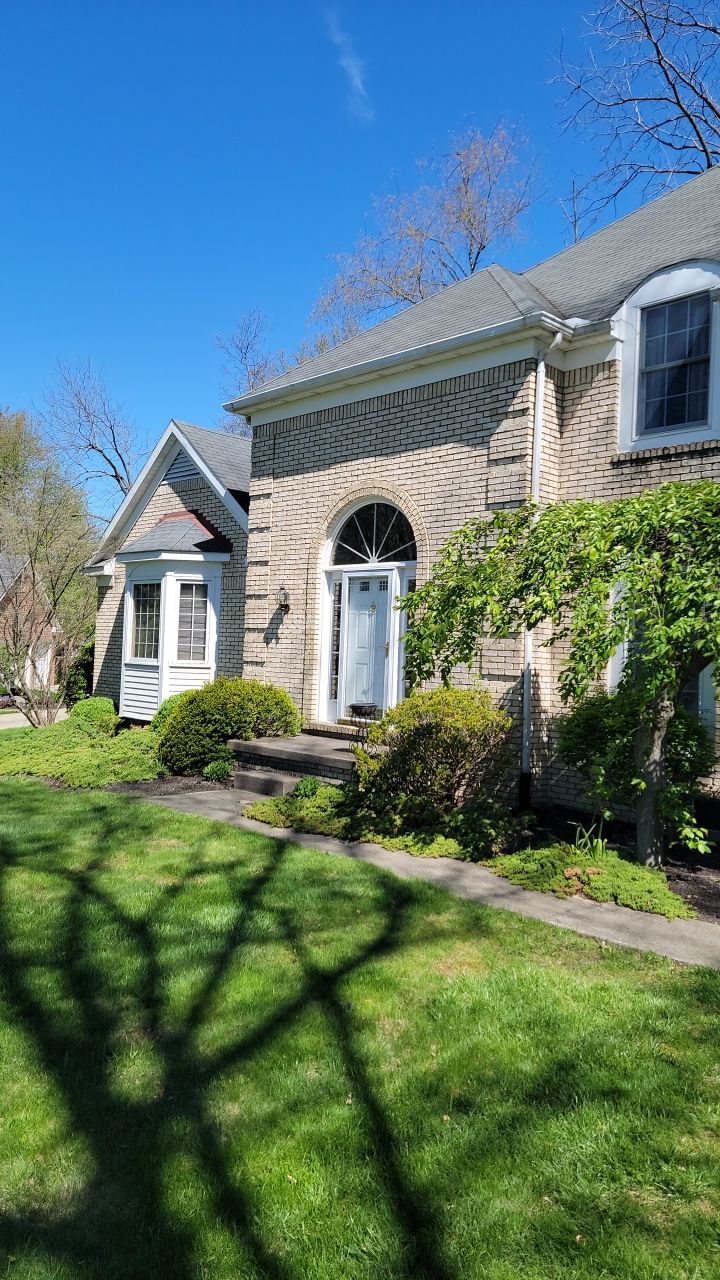 Brand: Atlas Pinnacle Color: Pristine Scotchgarde Black Drip: Black by Eagle Eye Roofing