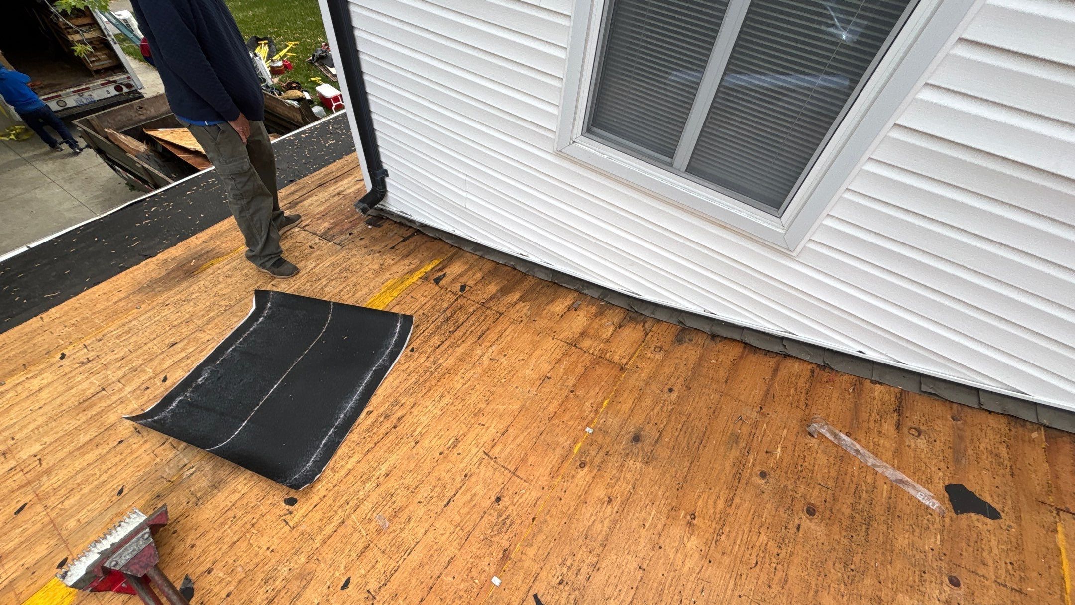 Roof Replacement using Owens Corning Estate Gray by 180 Contractors