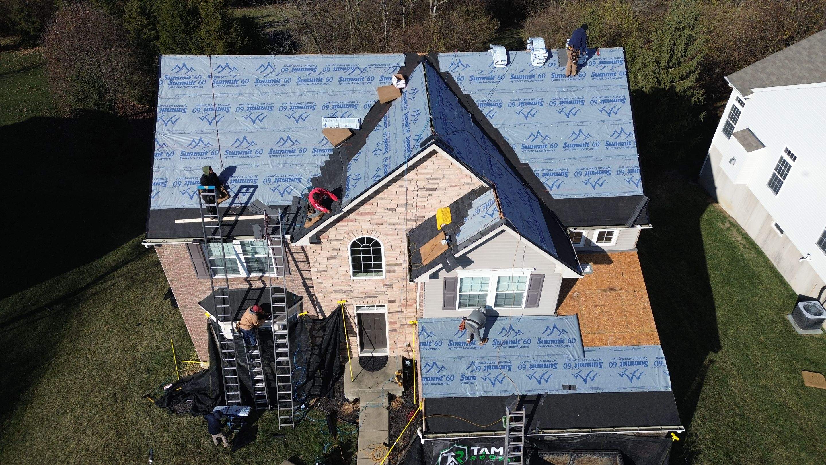 Liberty Township - Pristine Black by Tamlin Roofing