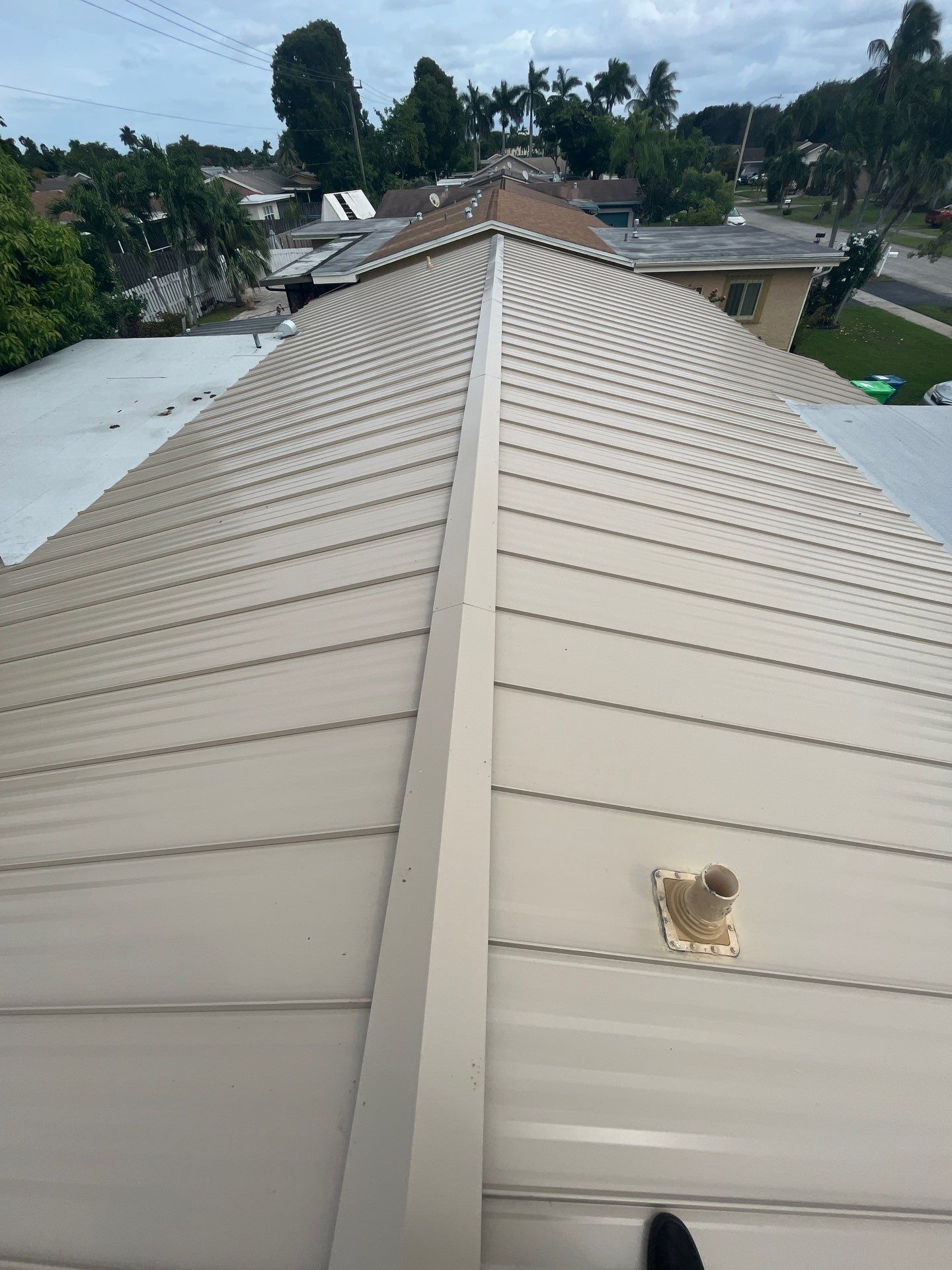 Sandstone Standing Seam by Reimagine Roofing
