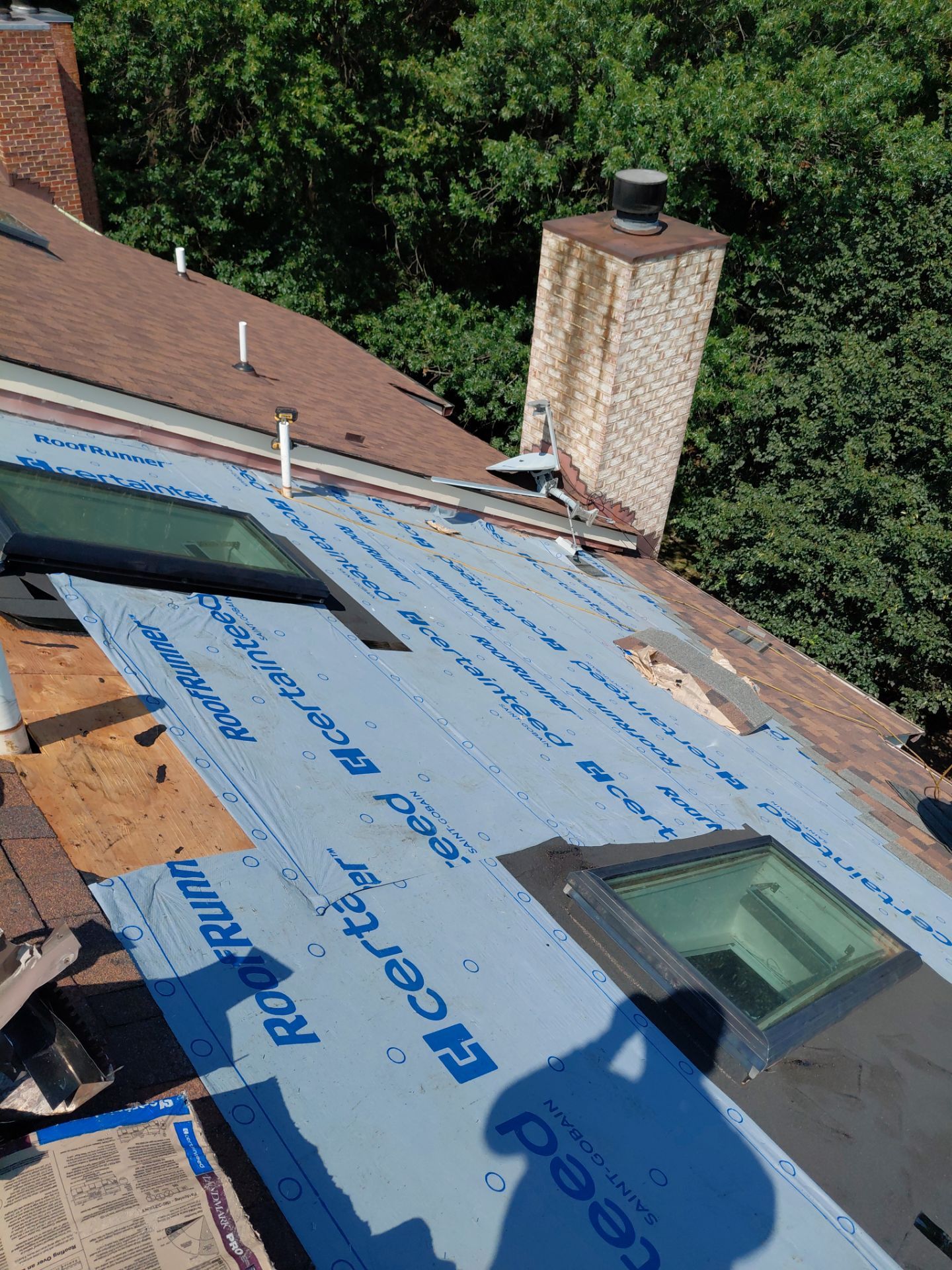 Alexandria: Residential Roof with CertainTeed Landmark Pro in Max Def Burnt Sienna by RM Banning, Inc.