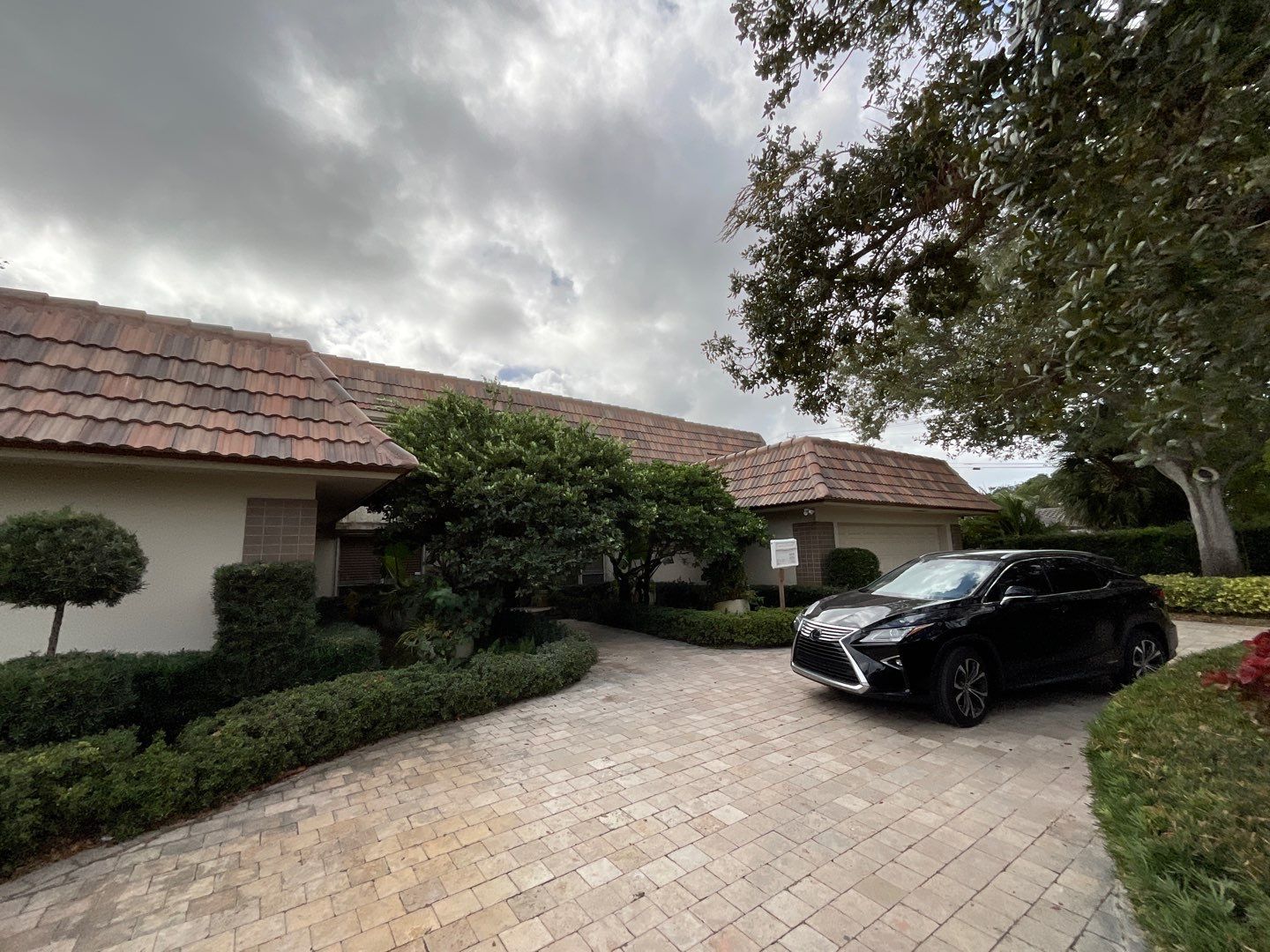 Amazing TPO flat deck re-roof with Eagle mansard in Hollywood Florida.  by First Due Roofing