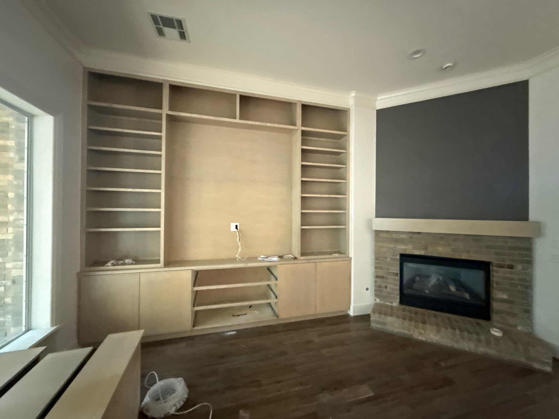 Full Home Paint and Carpentry by SophAlx LLC