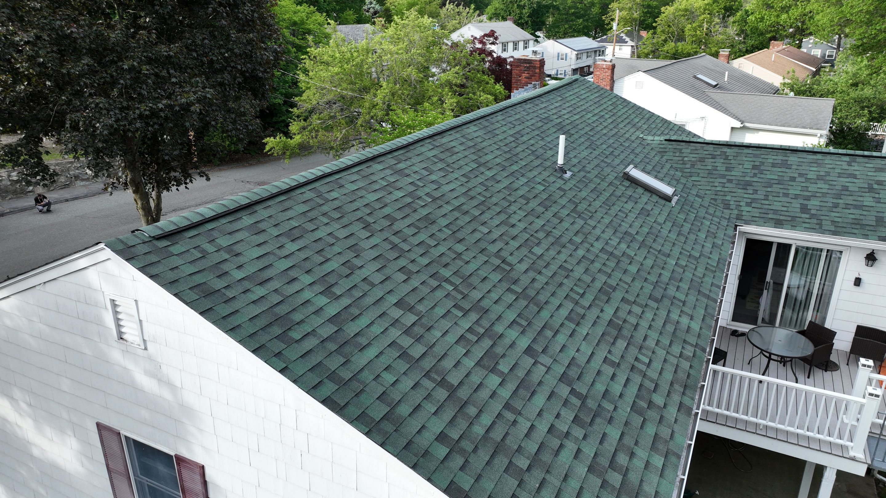 Full Roof Replacement in Saugus, MA – Owens Corning Duration, Chateau Green by JOHNNYS PRO
