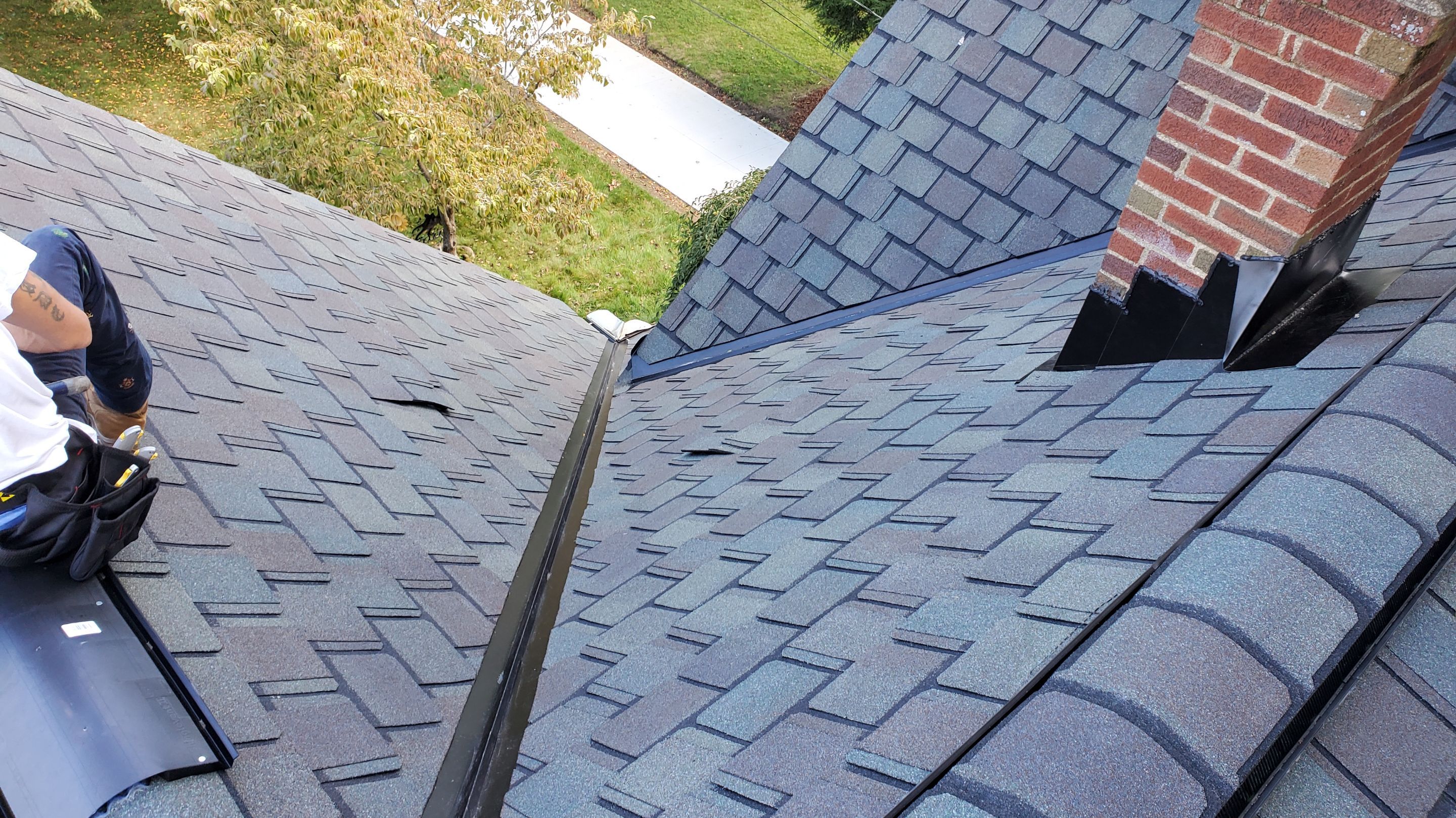 Residential Roofing Installation using Certainteed Belmont shingle by Absolute Roofing and Construction