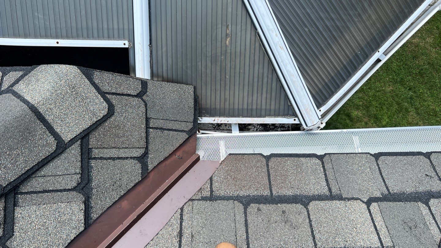Roof Replacement using Certainteed Grand Manor Shingles by American Home Contractors