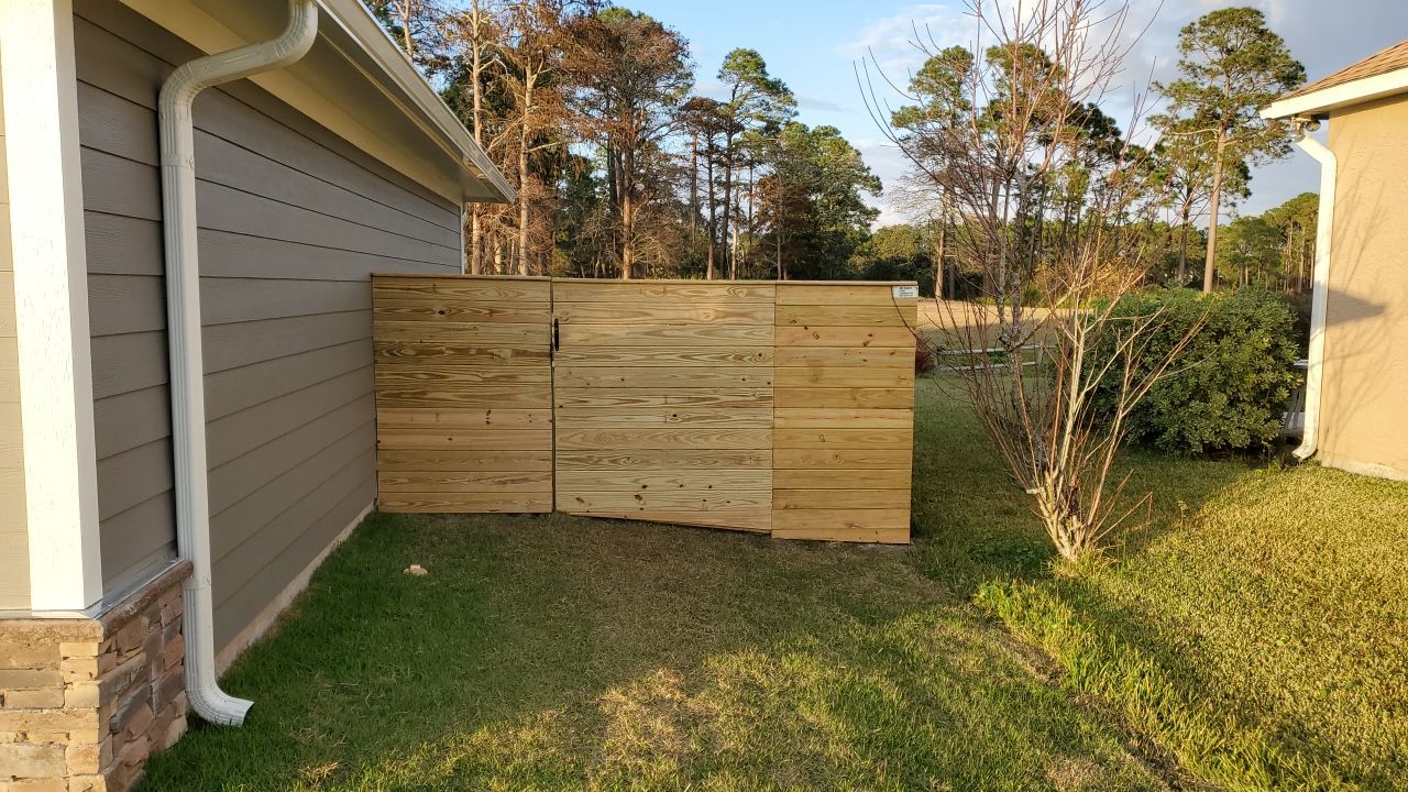 You can never go wrong with Horizontal by Hip Square Fence Inc.