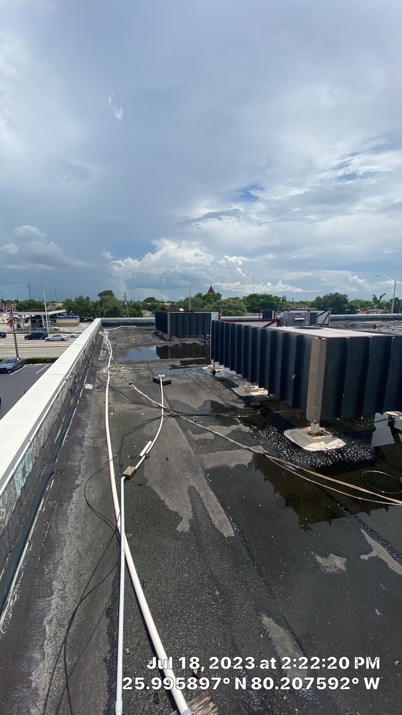 COMMERCIAL REROOF GAF TPO EVERGUARD 60 MIL SMOOTH WITH 1-1/2" INSULATION by Earl W. Johnston Roofing